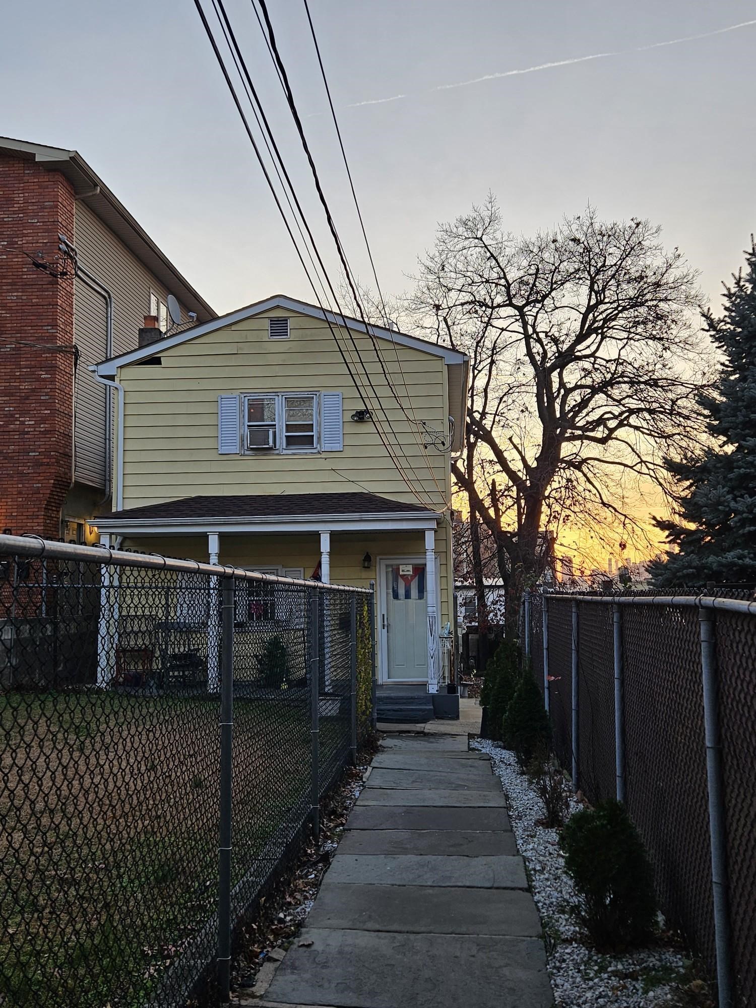 # 230019482 - For Rent in West New York NJ