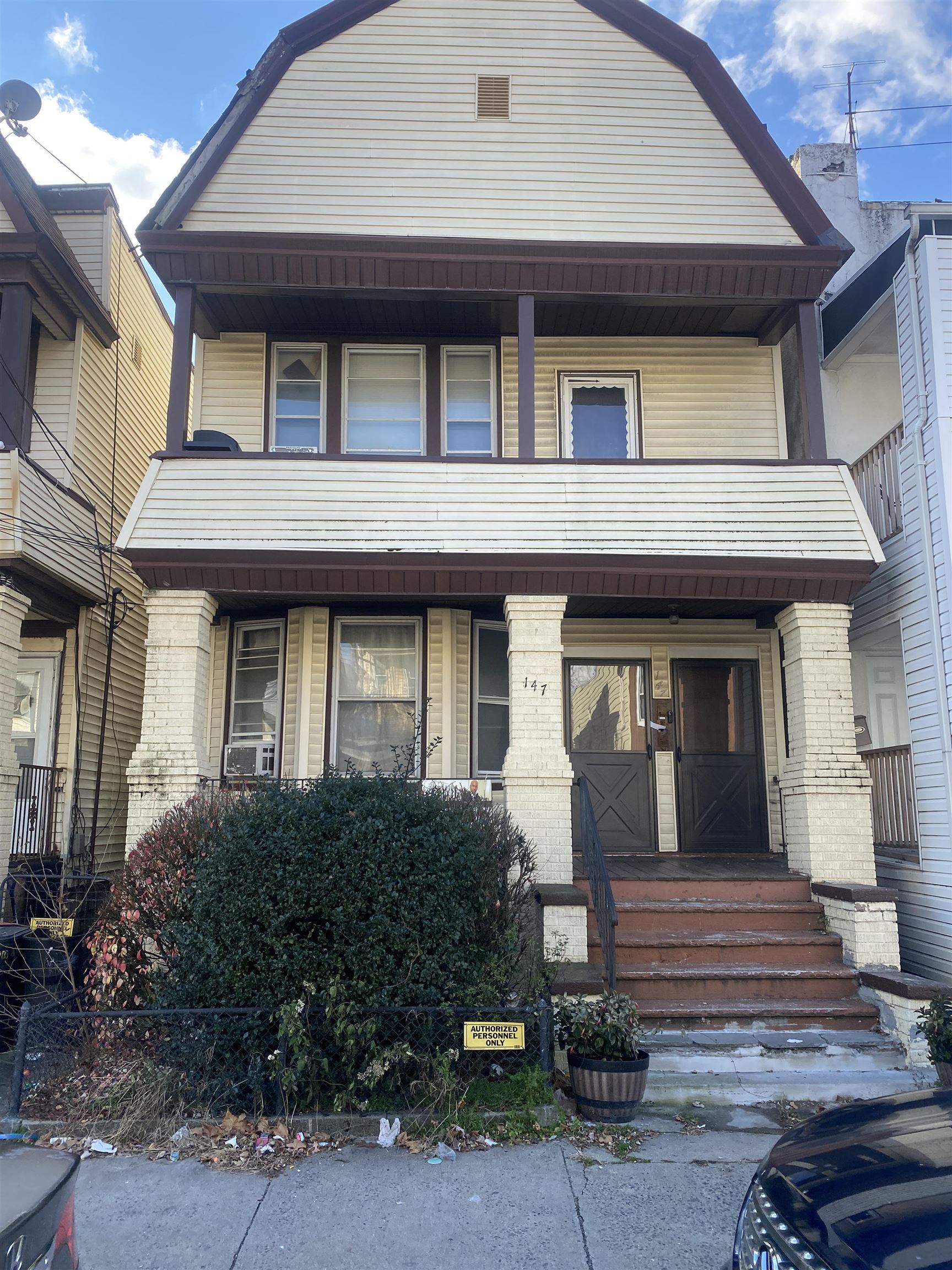 # 230020323 - For Rent in JERSEY CITY - Greenville NJ