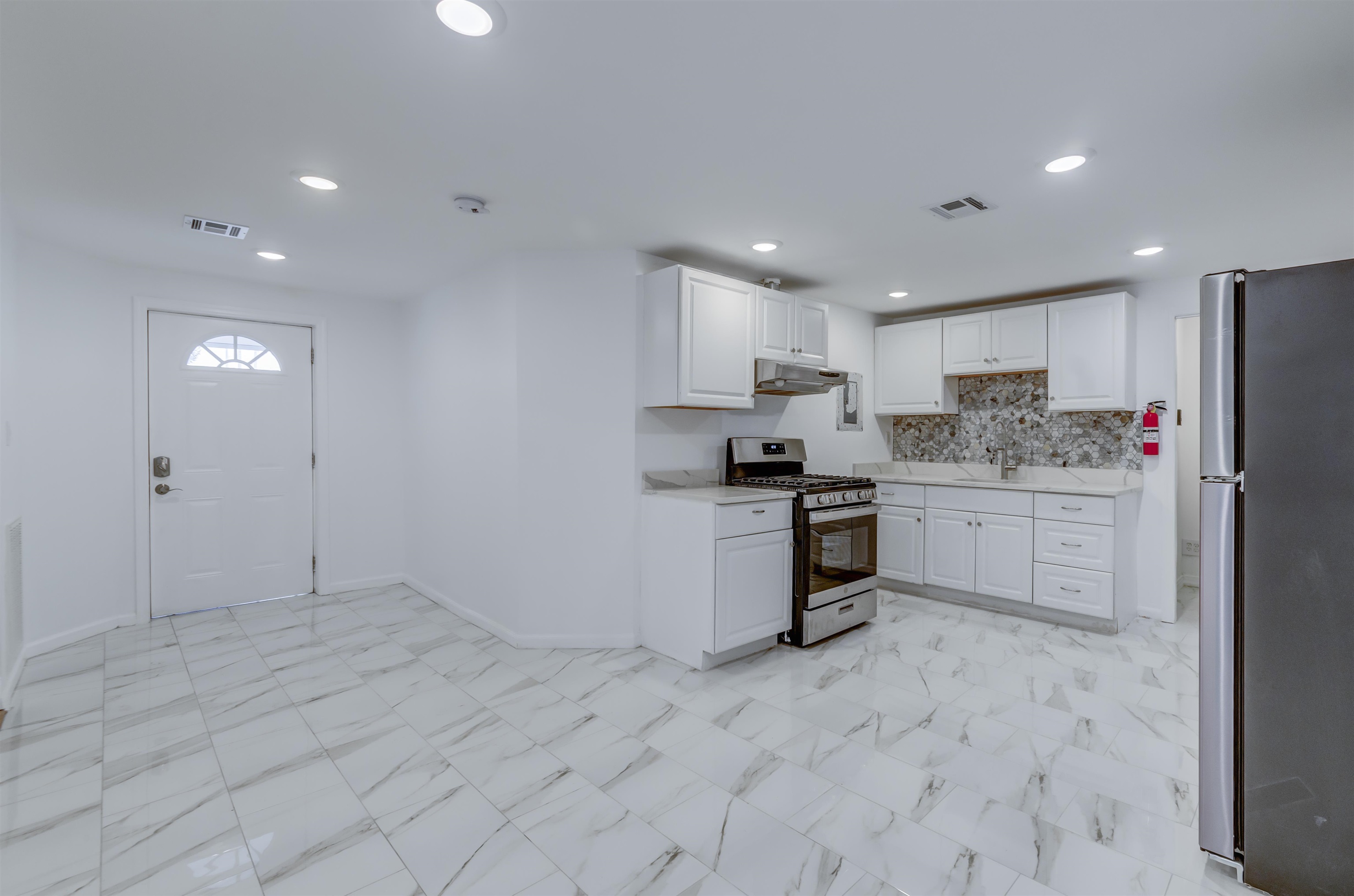 # 240001866 - For Rent in JERSEY CITY - Journal Square NJ