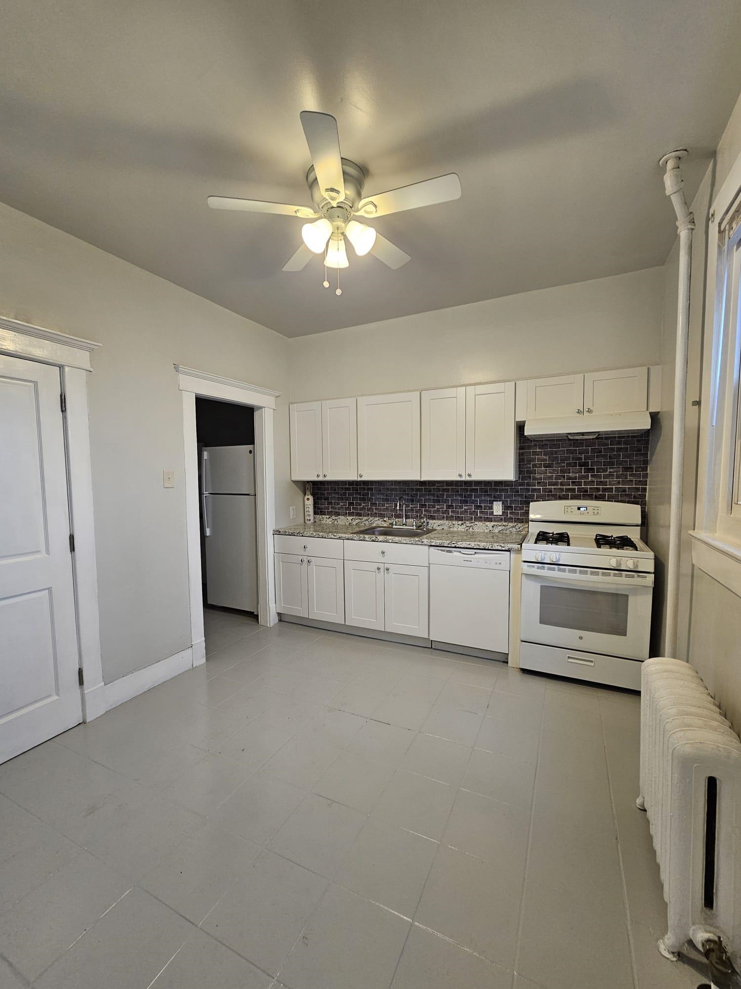 # 240002536 - For Rent in JERSEY CITY - Greenville NJ