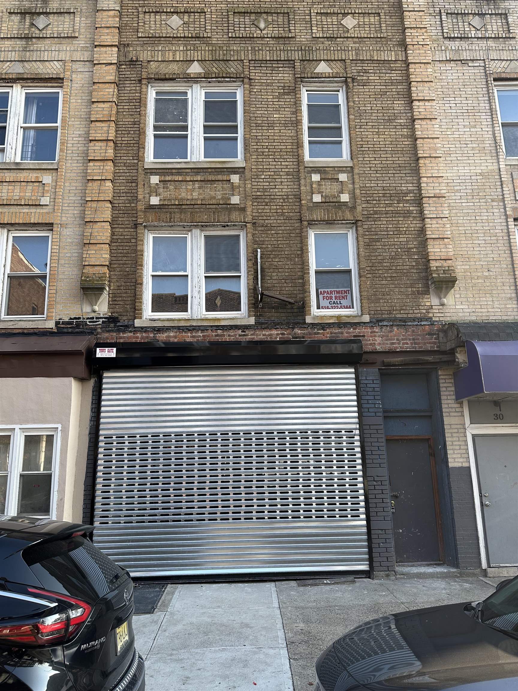 # 240003397 - For Rent in JERSEY CITY - Greenville NJ