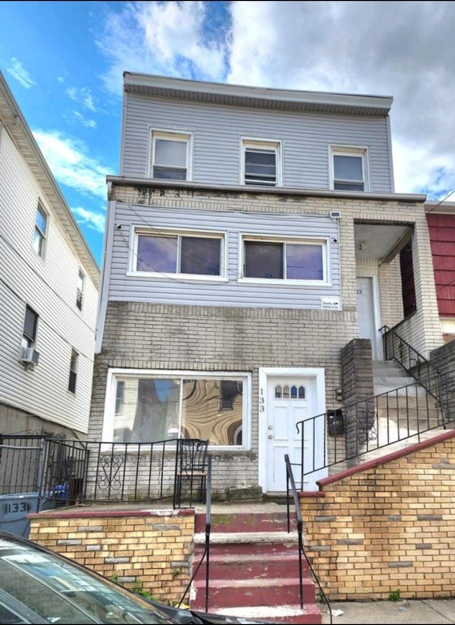 # 240004518 - For Rent in JERSEY CITY - Greenville NJ
