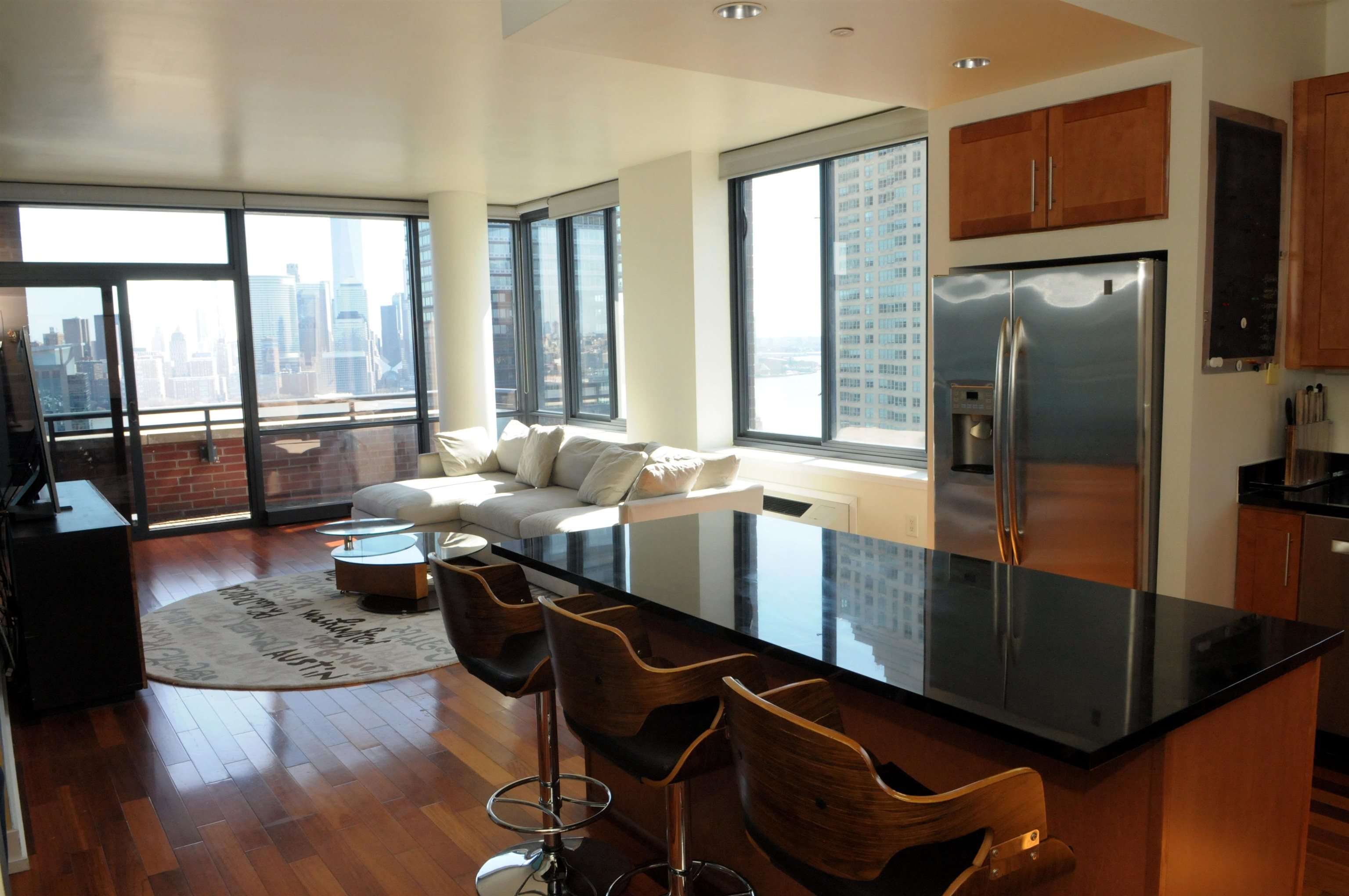 # 240004889 - For Rent in JERSEY CITY - Downtown NJ