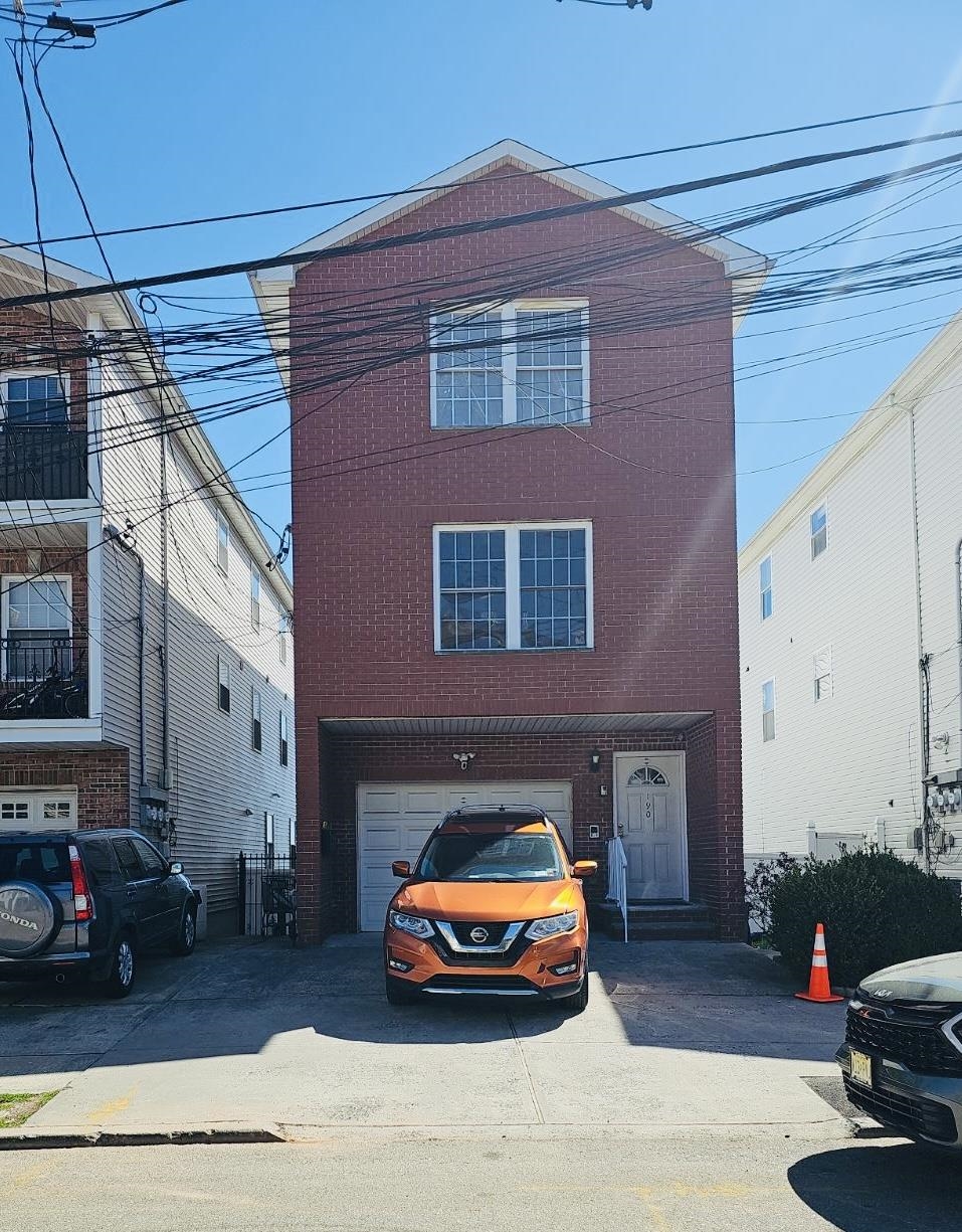 # 240005444 - For Rent in JERSEY CITY - Greenville NJ
