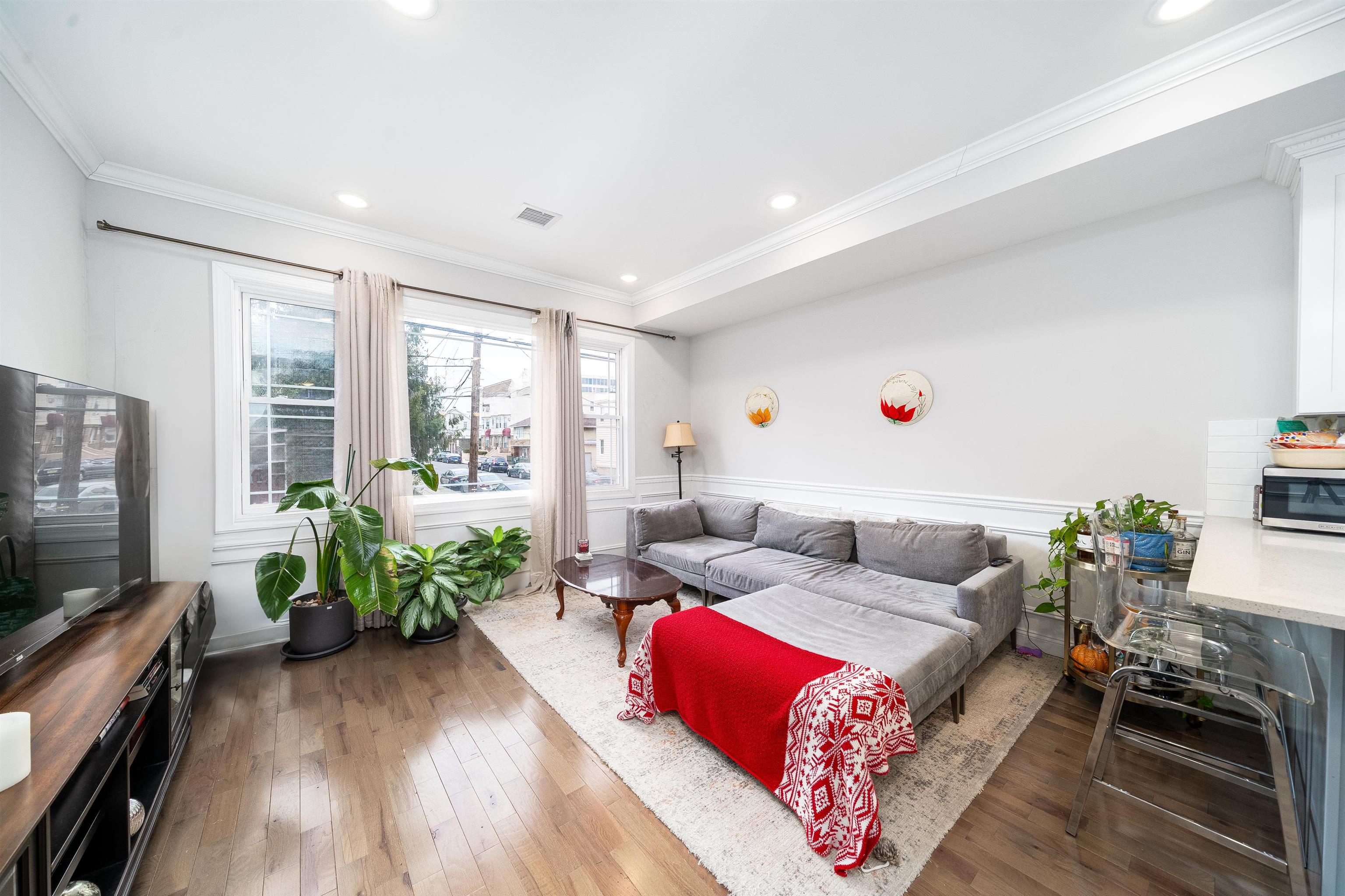 # 240005997 - For Rent in JERSEY CITY - Journal Square NJ