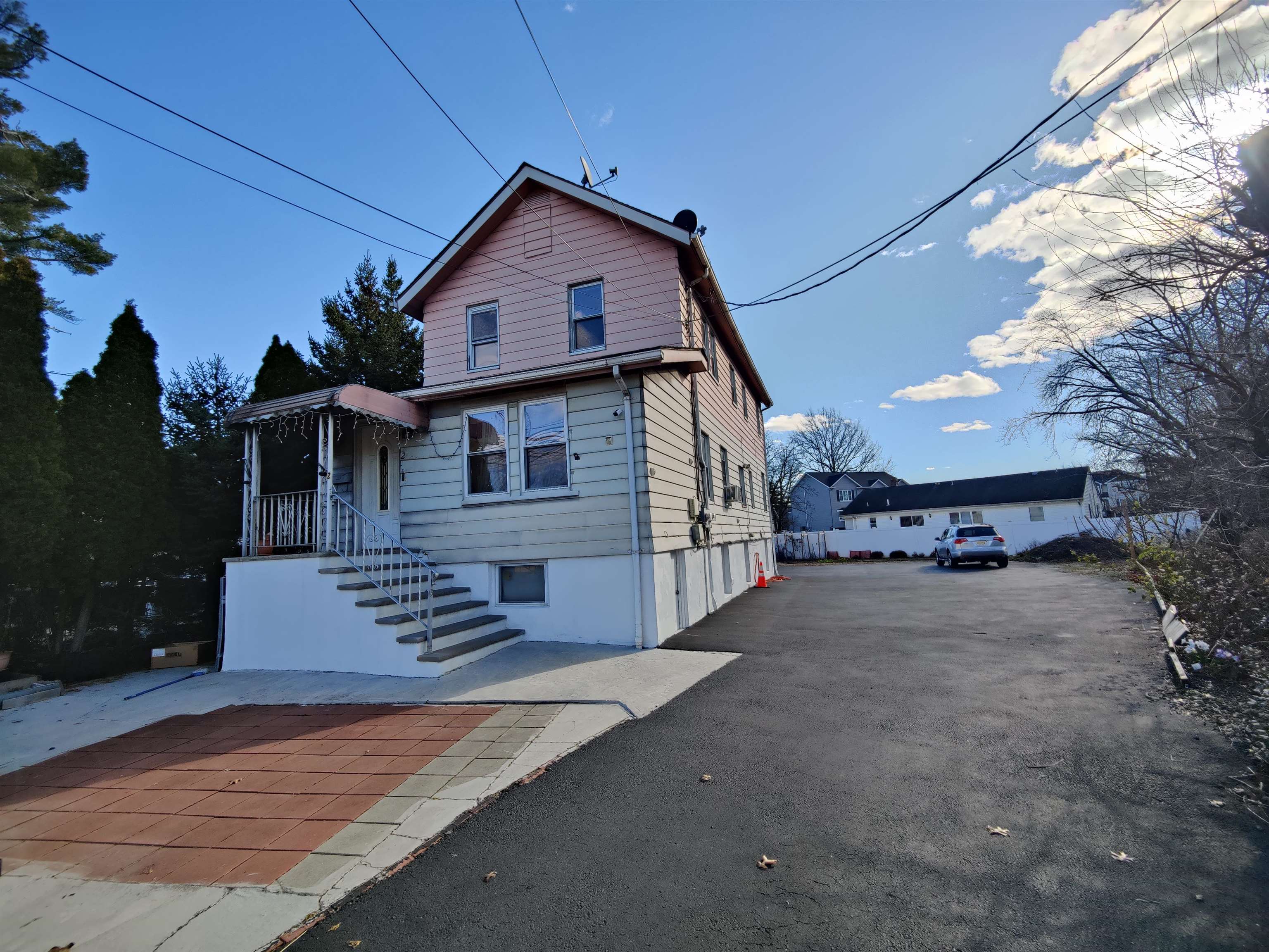 # 240007012 - For Rent in Little Ferry NJ