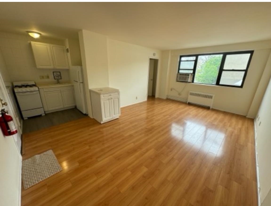 # 240008039 - For Rent in West New York NJ