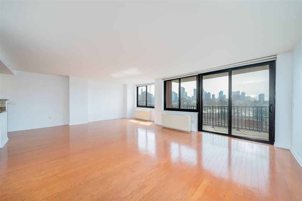 # 240008309 - For Rent in JERSEY CITY - Downtown NJ