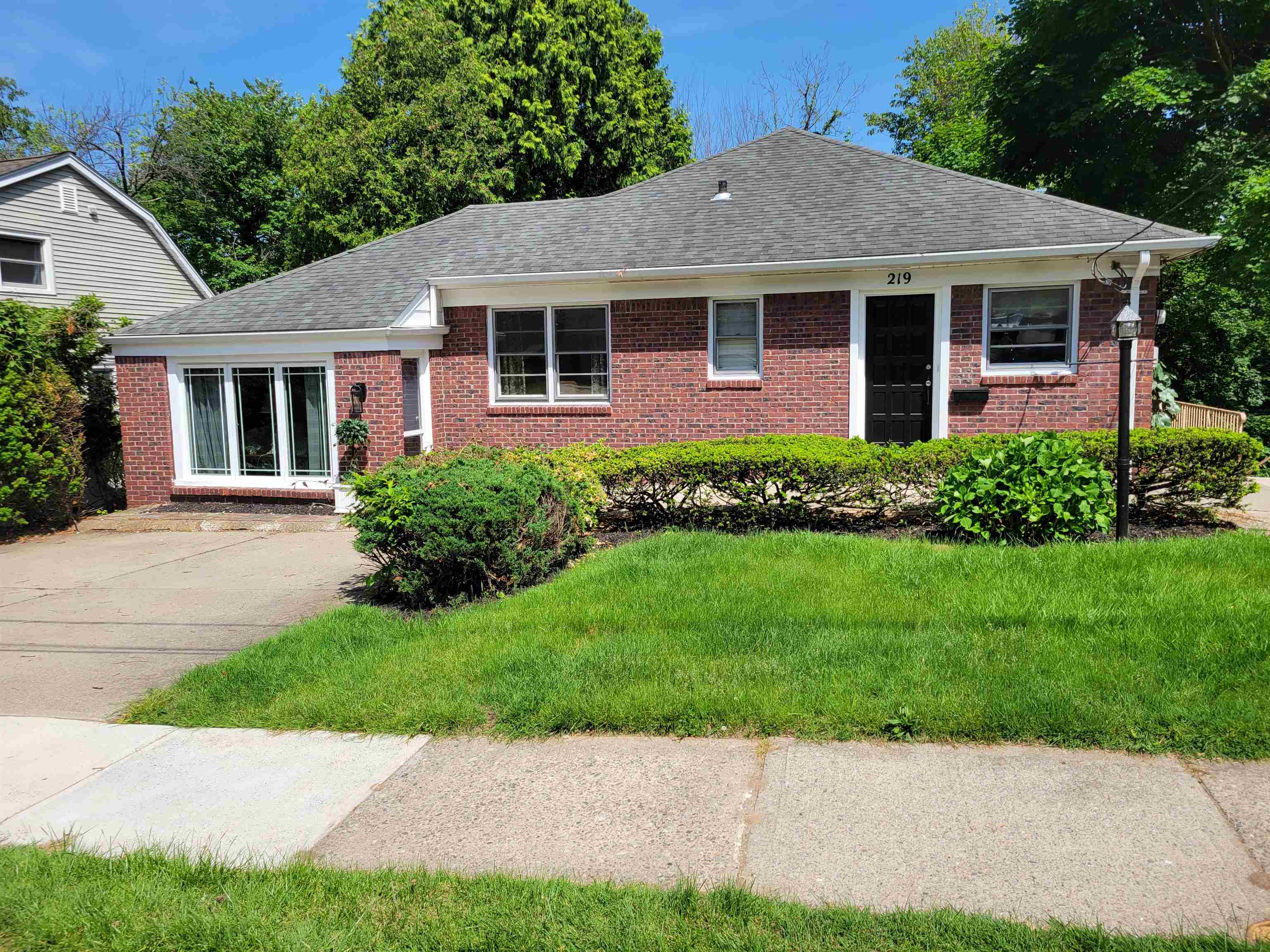 # 240009801 - For Rent in Ridgefield Park NJ