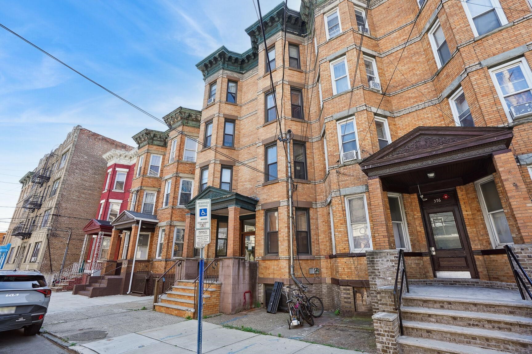 # 240012375 - For Rent in JERSEY CITY - Journal Square NJ