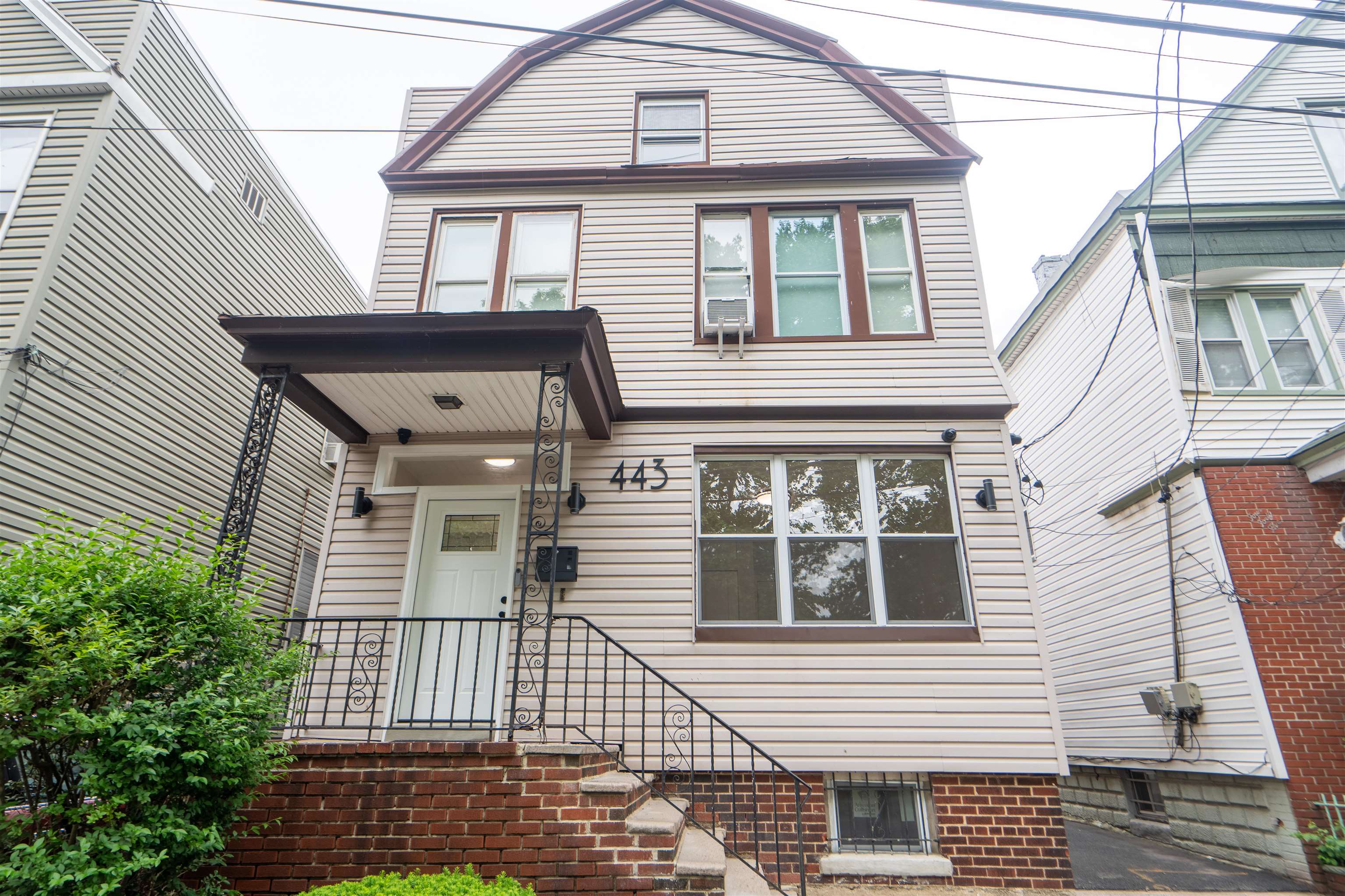 # 240013472 - For Rent in JERSEY CITY - Greenville NJ