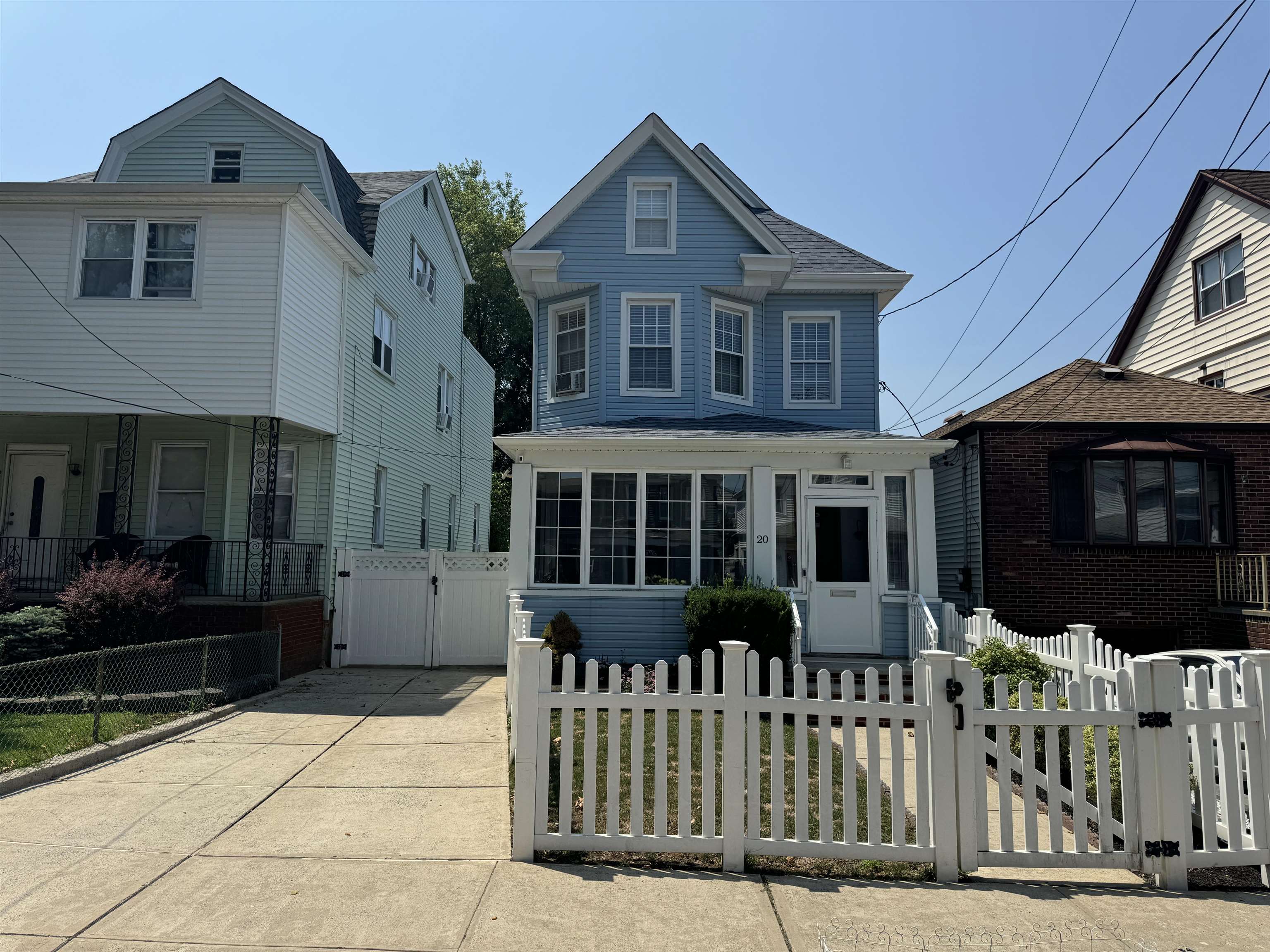 # 240013910 - For Rent in Bayonne NJ