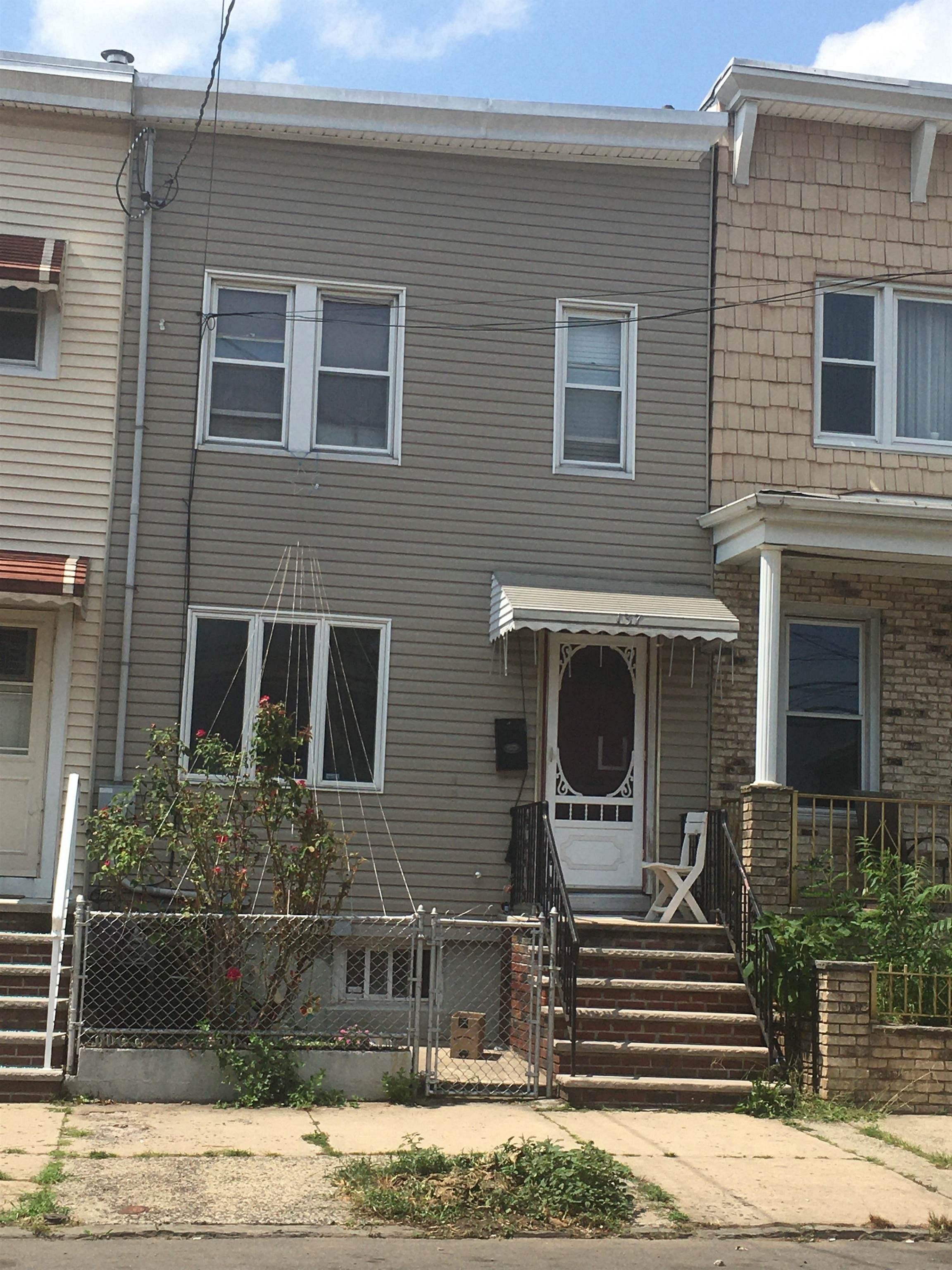 # 240014848 - For Rent in Bayonne NJ