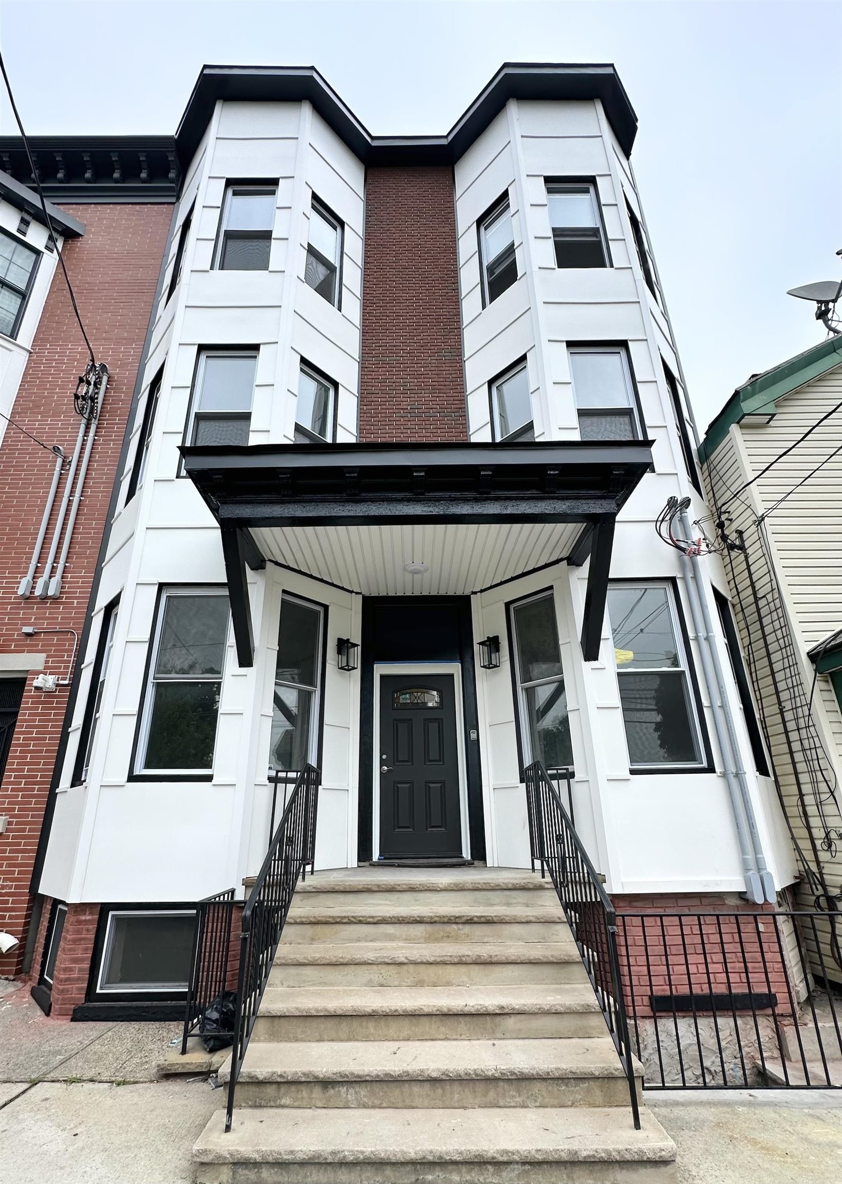 # 240014948 - For Rent in JERSEY CITY - Heights NJ