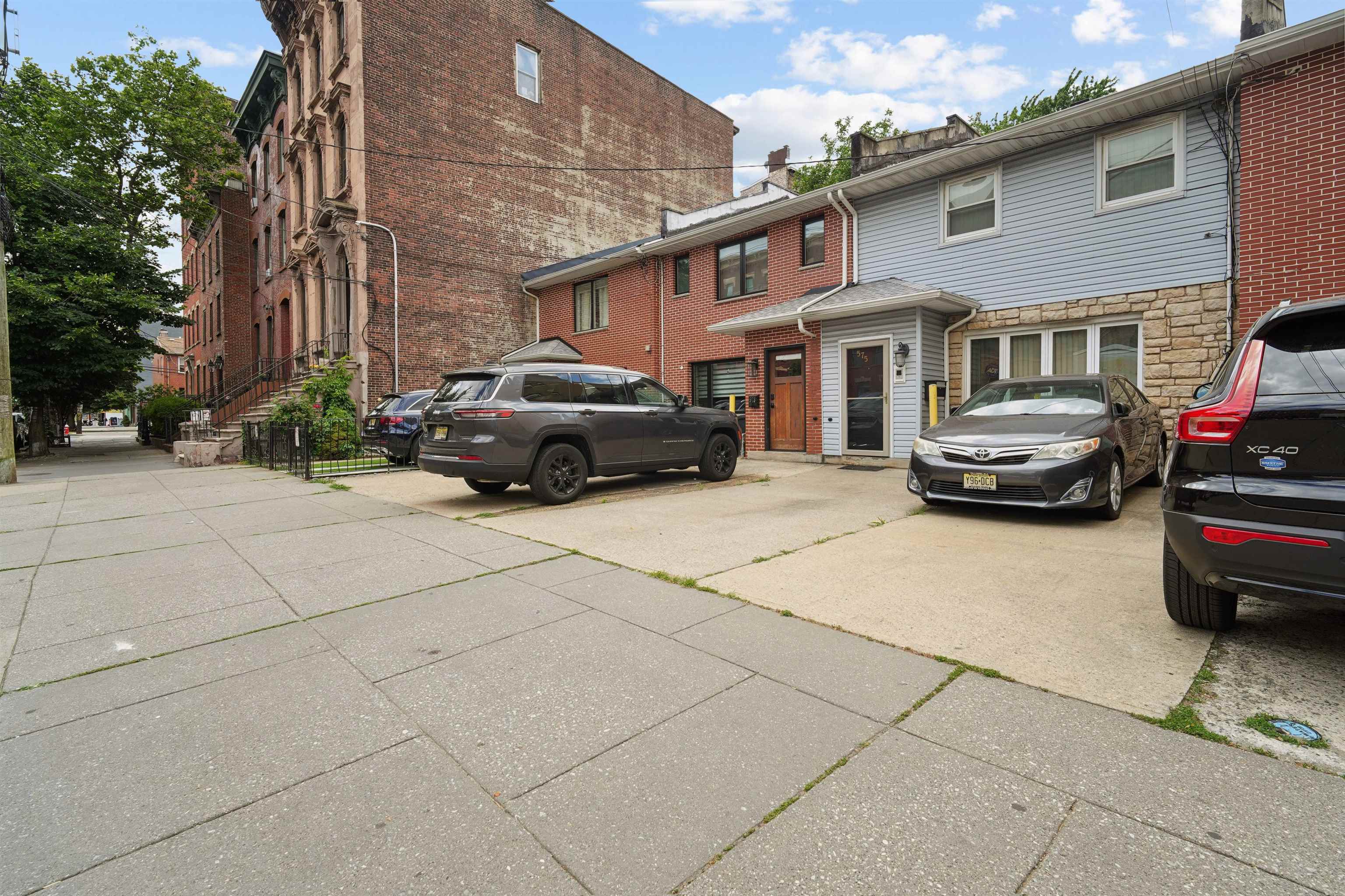 # 240015064 - For Rent in JERSEY CITY - Downtown NJ