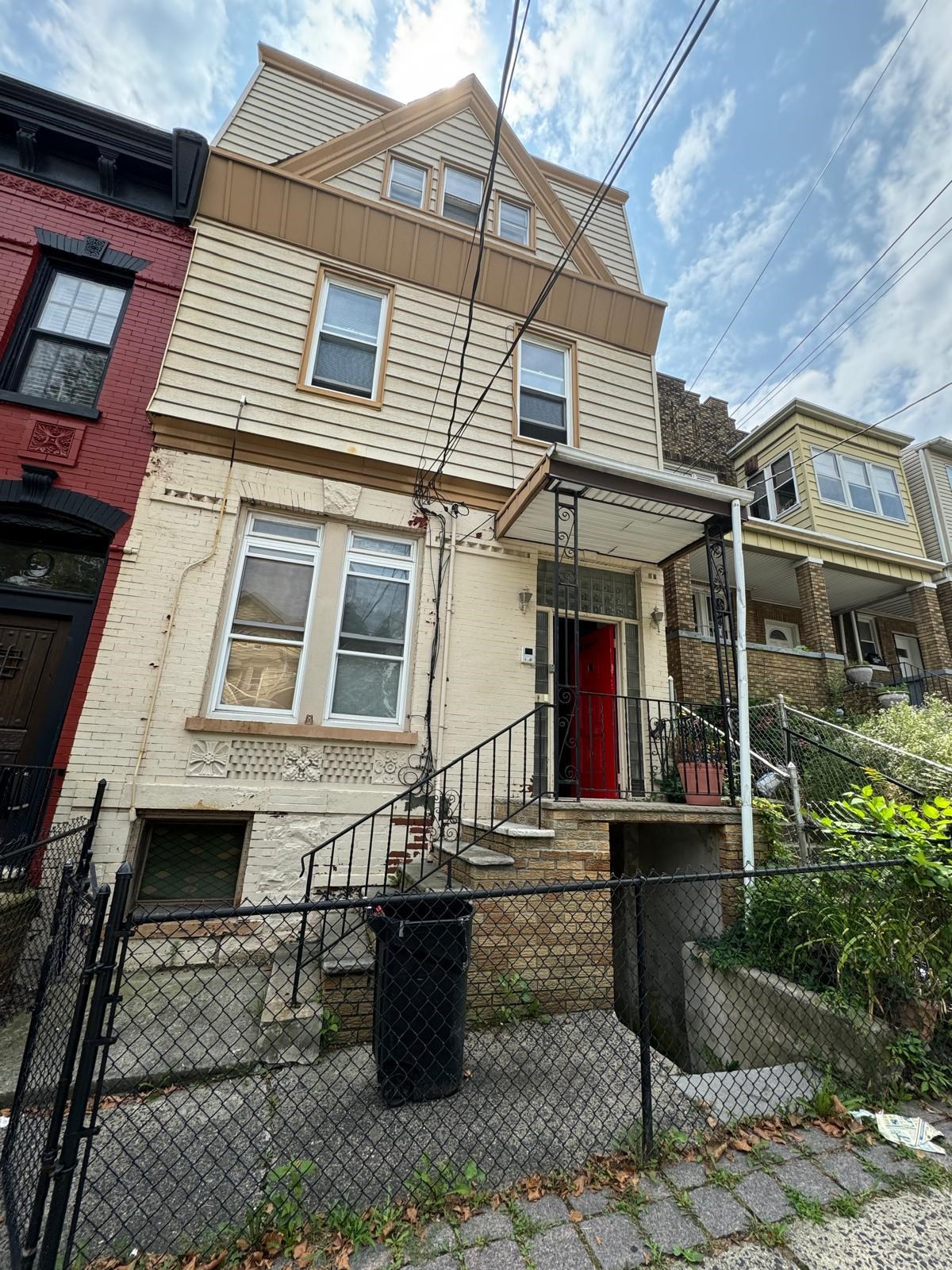 # 240015464 - For Rent in JERSEY CITY - Bergen-Lafayett NJ