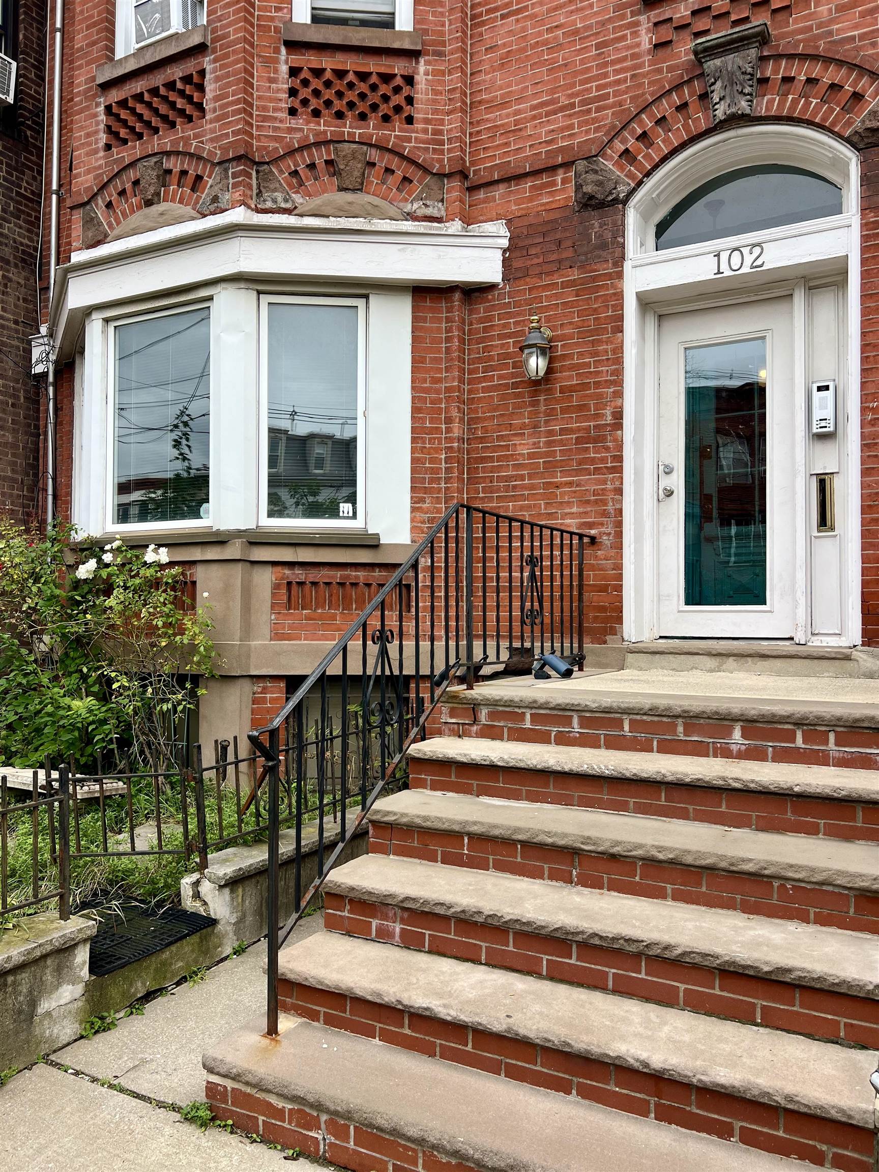 # 240016105 - For Rent in JERSEY CITY - Heights NJ