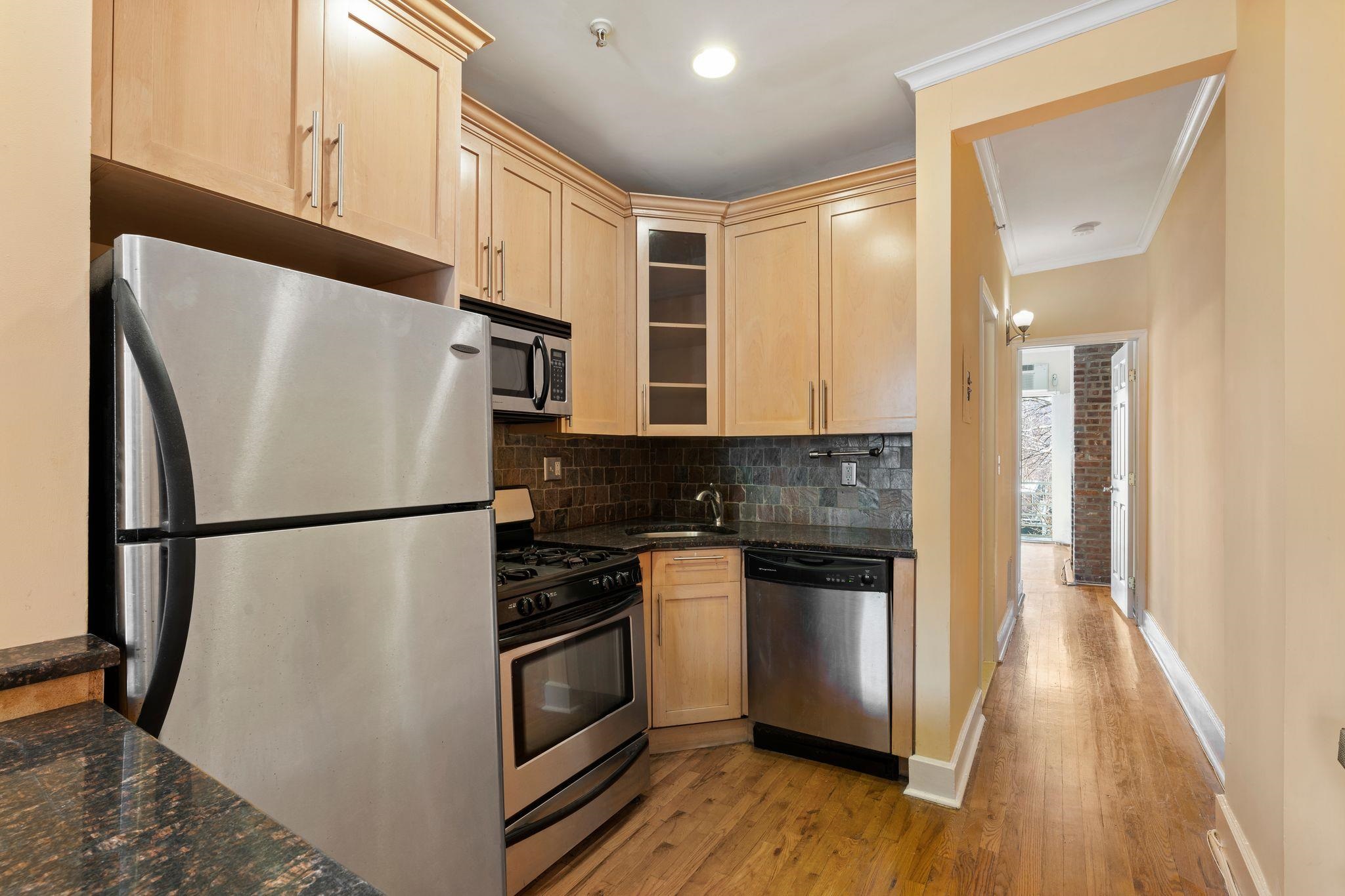 # 240016156 - For Rent in JERSEY CITY - Downtown NJ