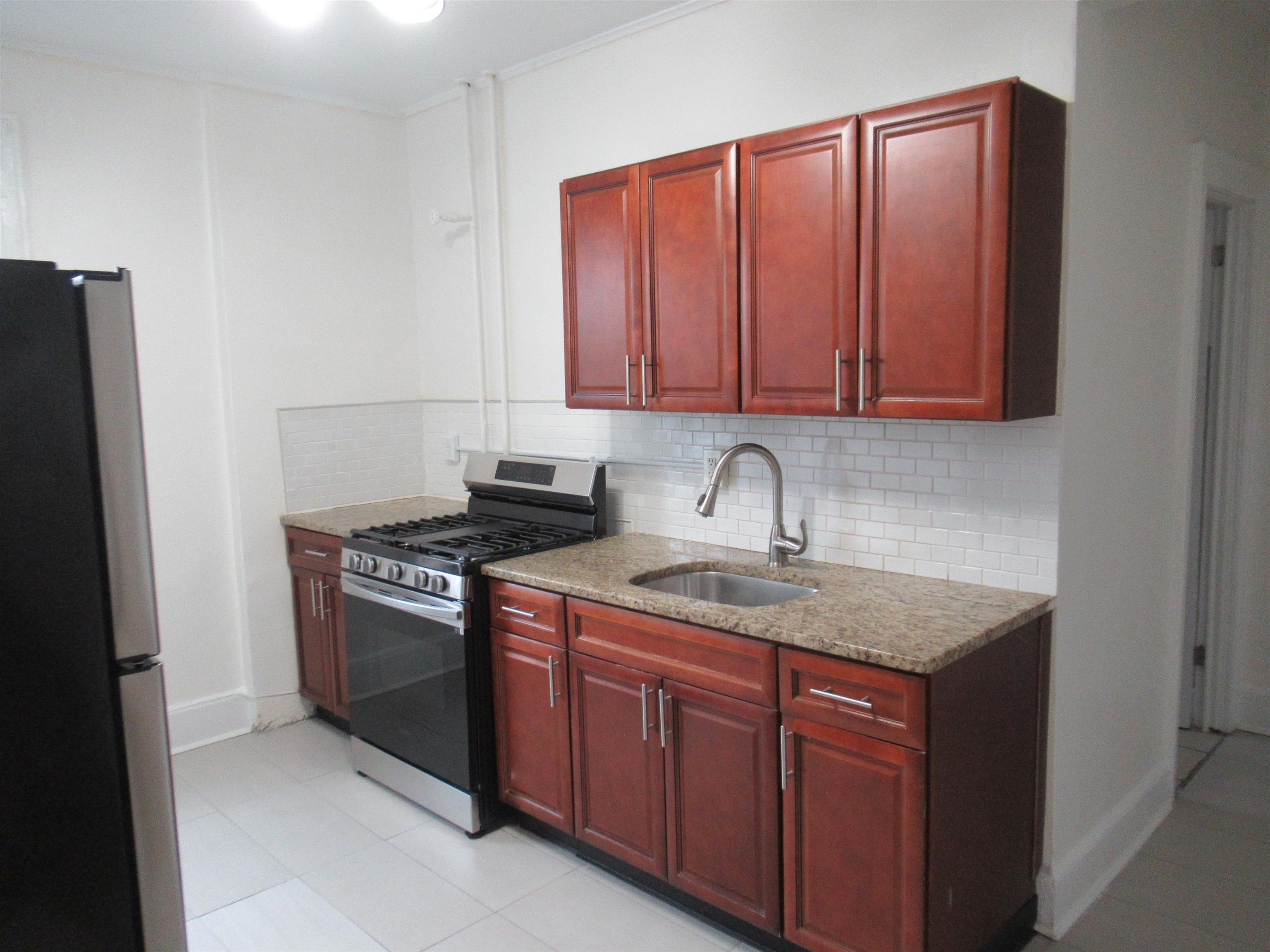 # 240016173 - For Rent in Bayonne NJ