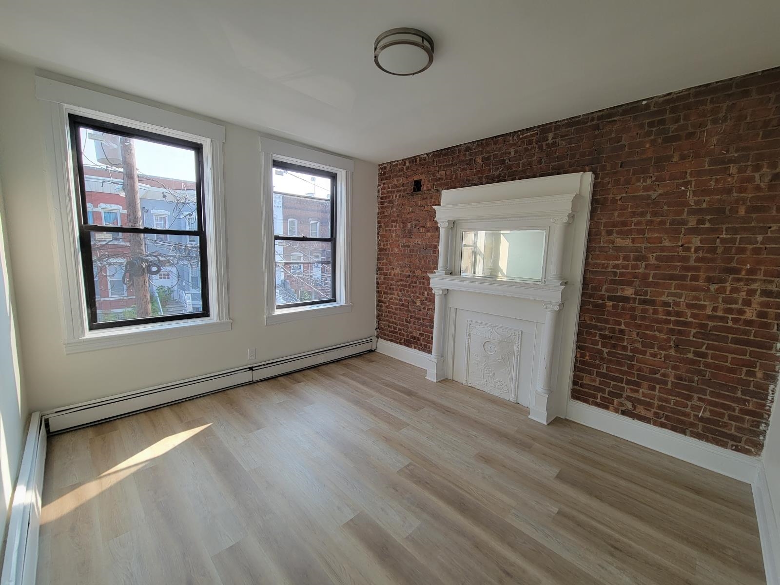 # 240016402 - For Rent in JERSEY CITY - Bergen-Lafayett NJ