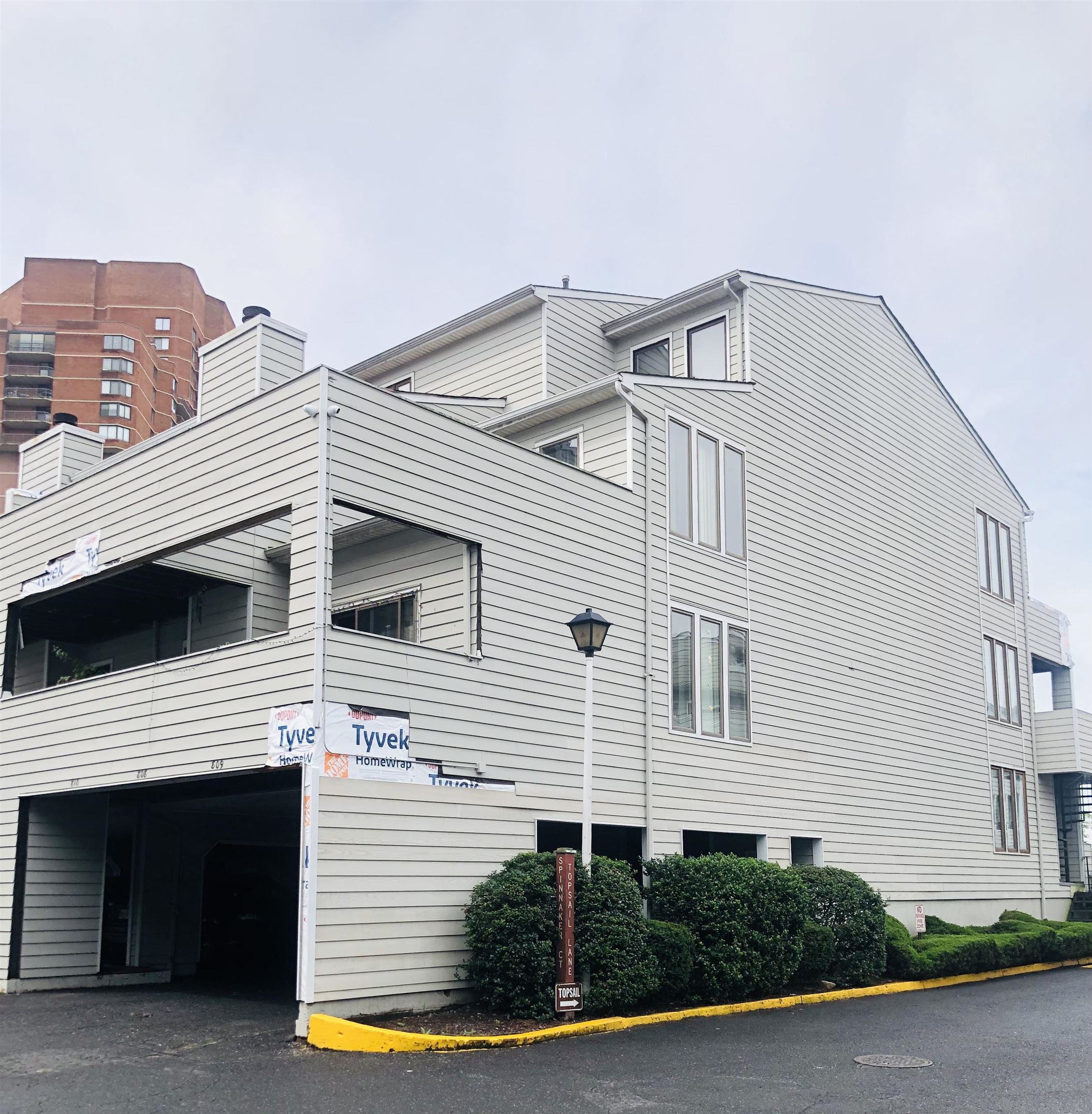 # 240016418 - For Rent in Secaucus NJ