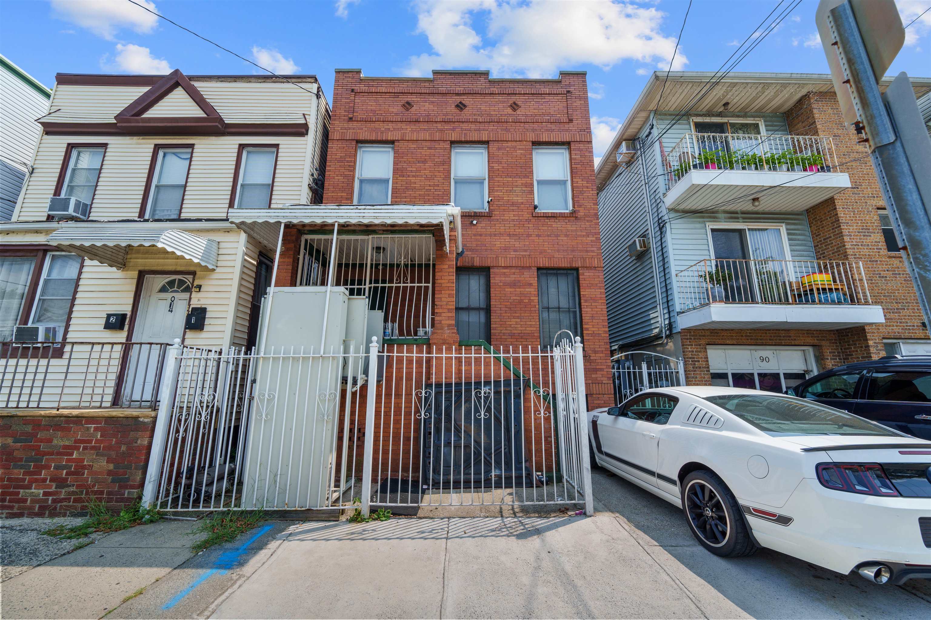 # 240016472 - For Rent in JERSEY CITY - West Bergen NJ