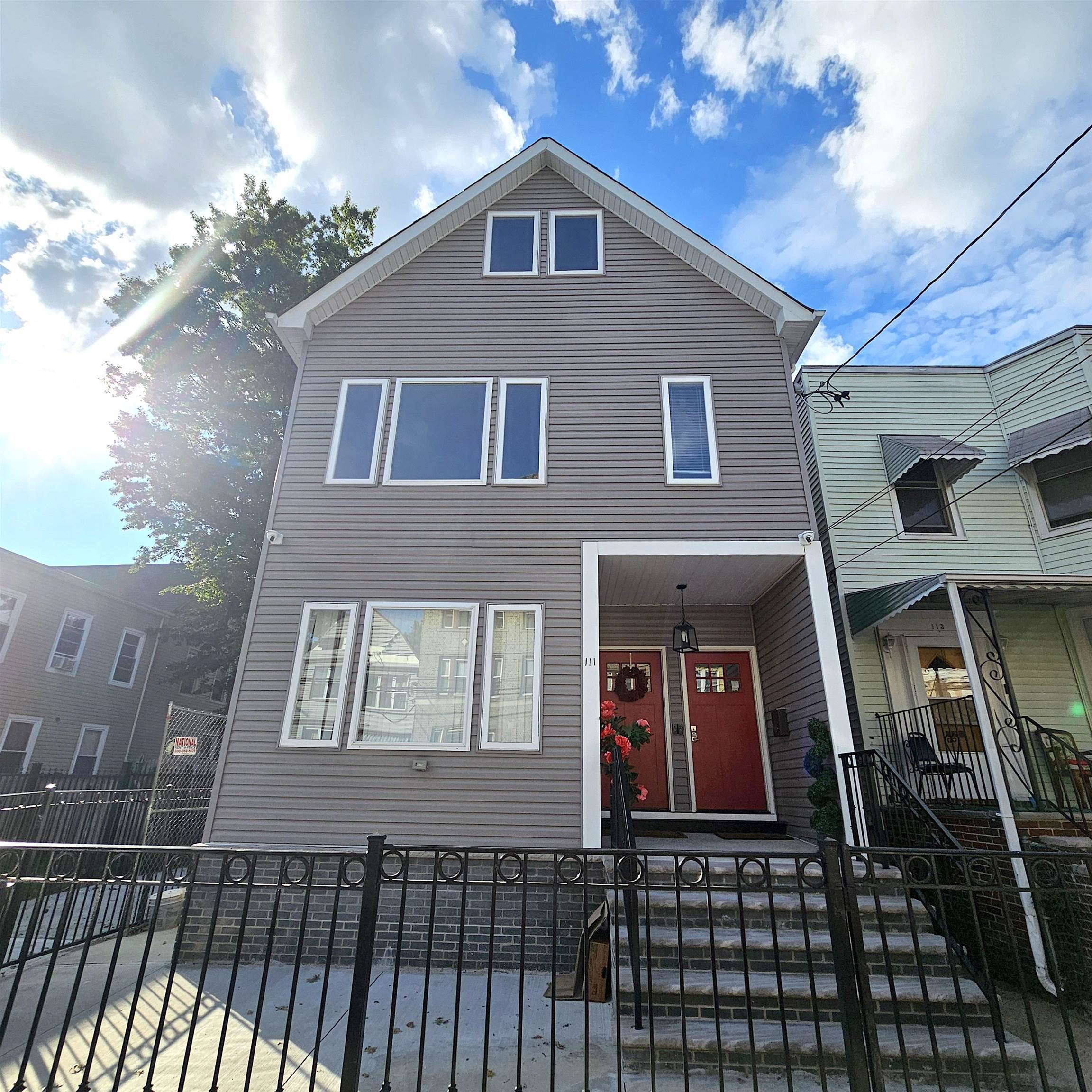 # 240016599 - For Rent in JERSEY CITY - Greenville NJ