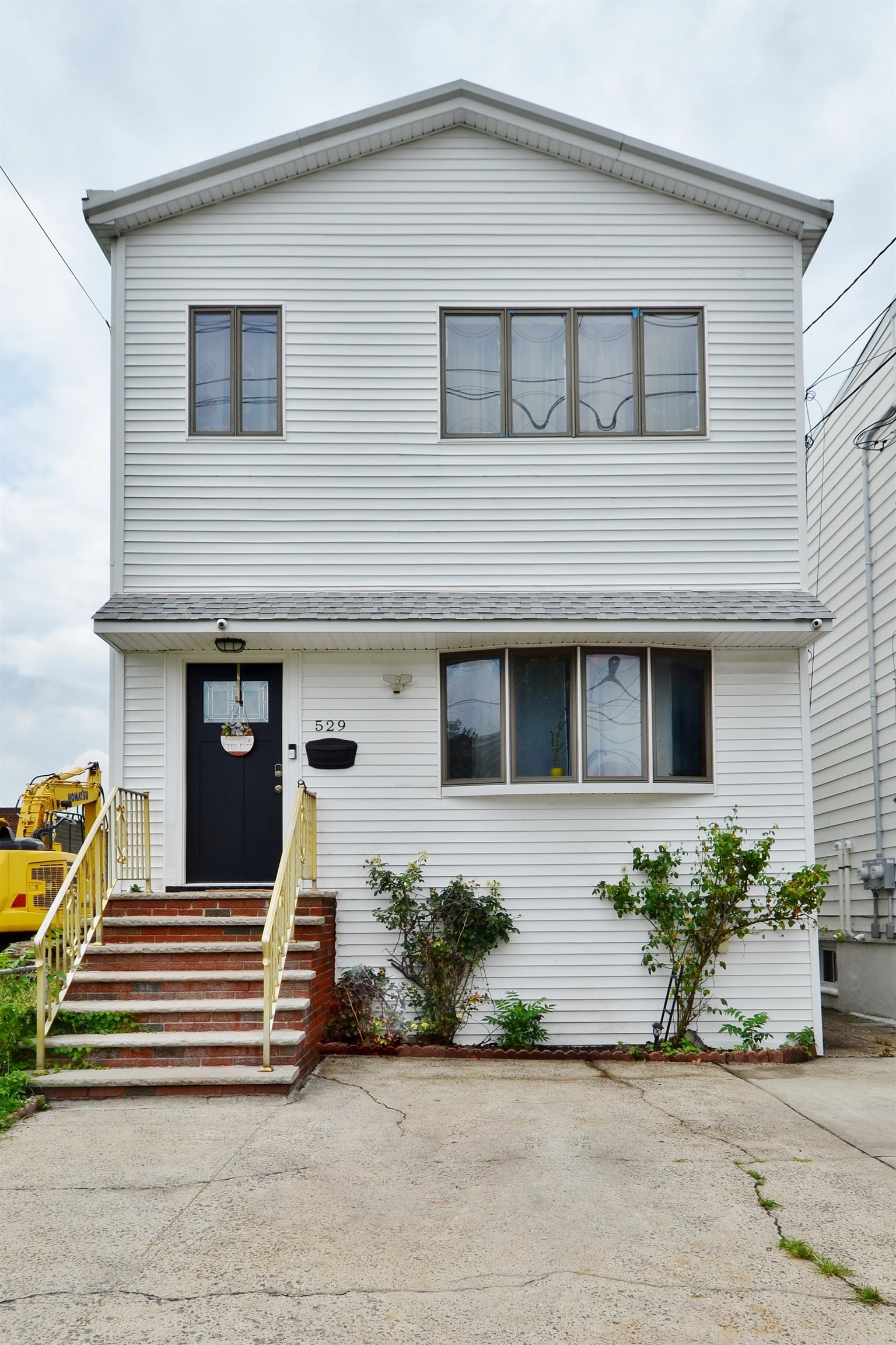 # 240016745 - For Rent in Bayonne NJ