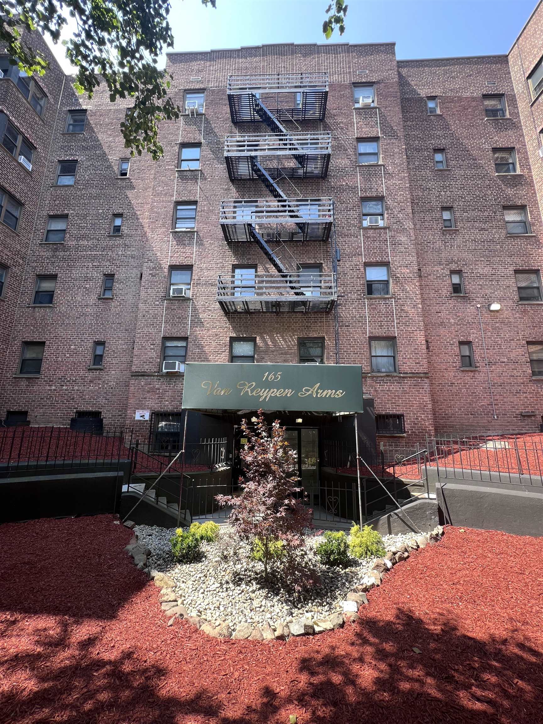 # 240016907 - For Rent in JERSEY CITY - Journal Square NJ