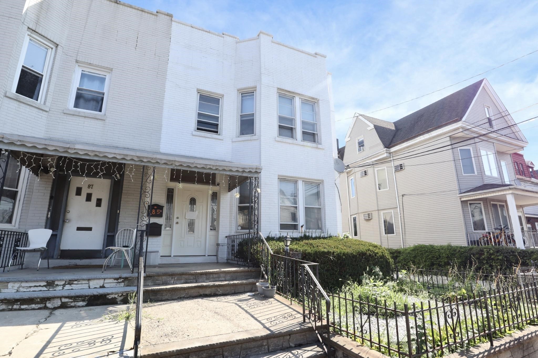 # 240017115 - For Rent in Bayonne NJ