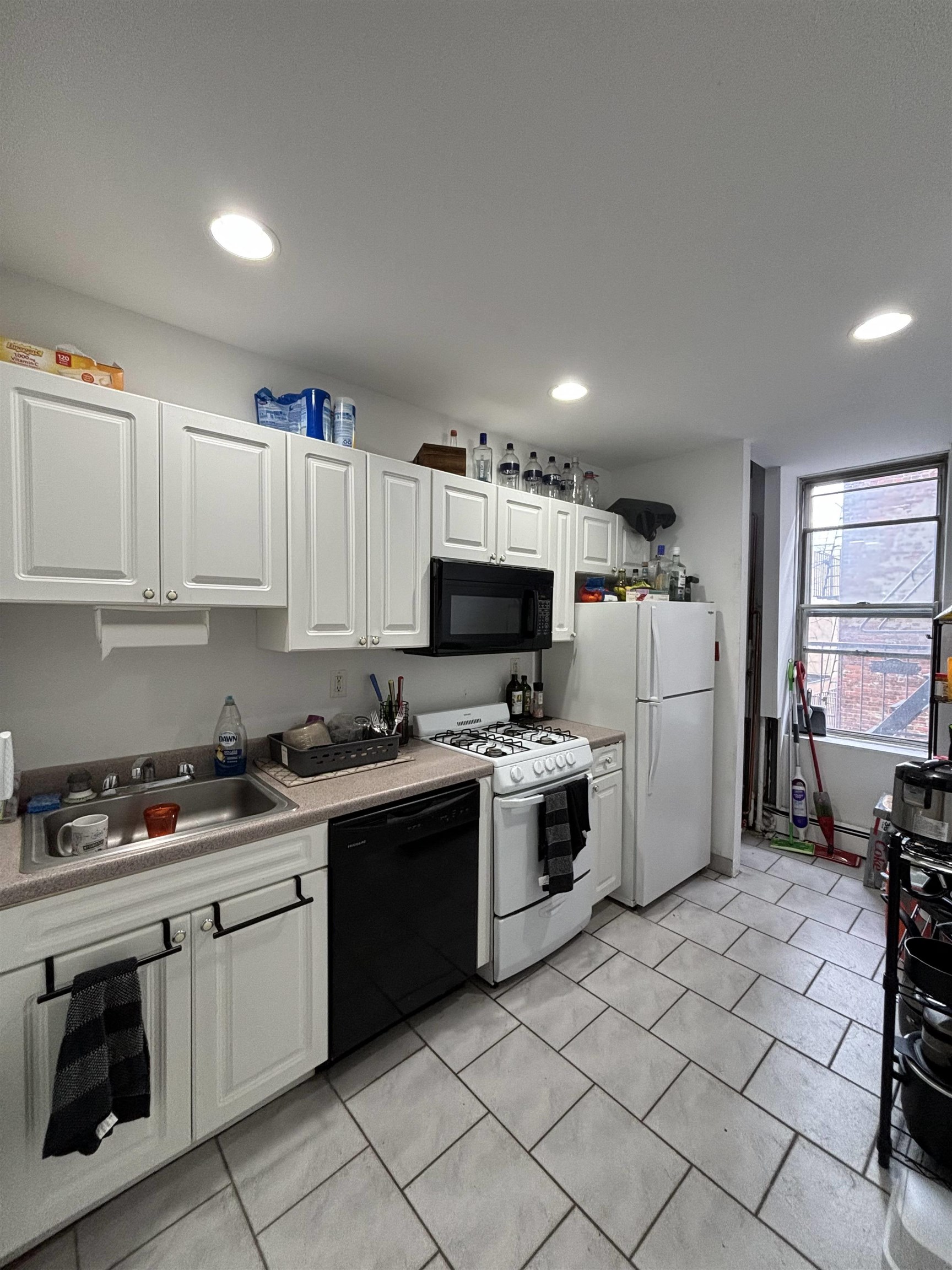 # 240017187 - For Rent in Hoboken NJ