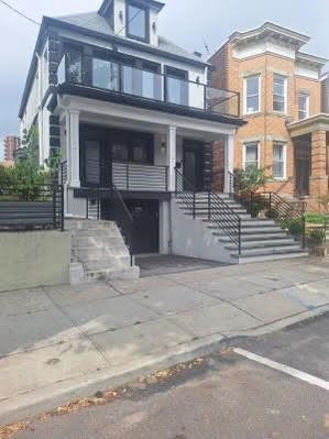 # 240017293 - For Rent in Weehawken NJ