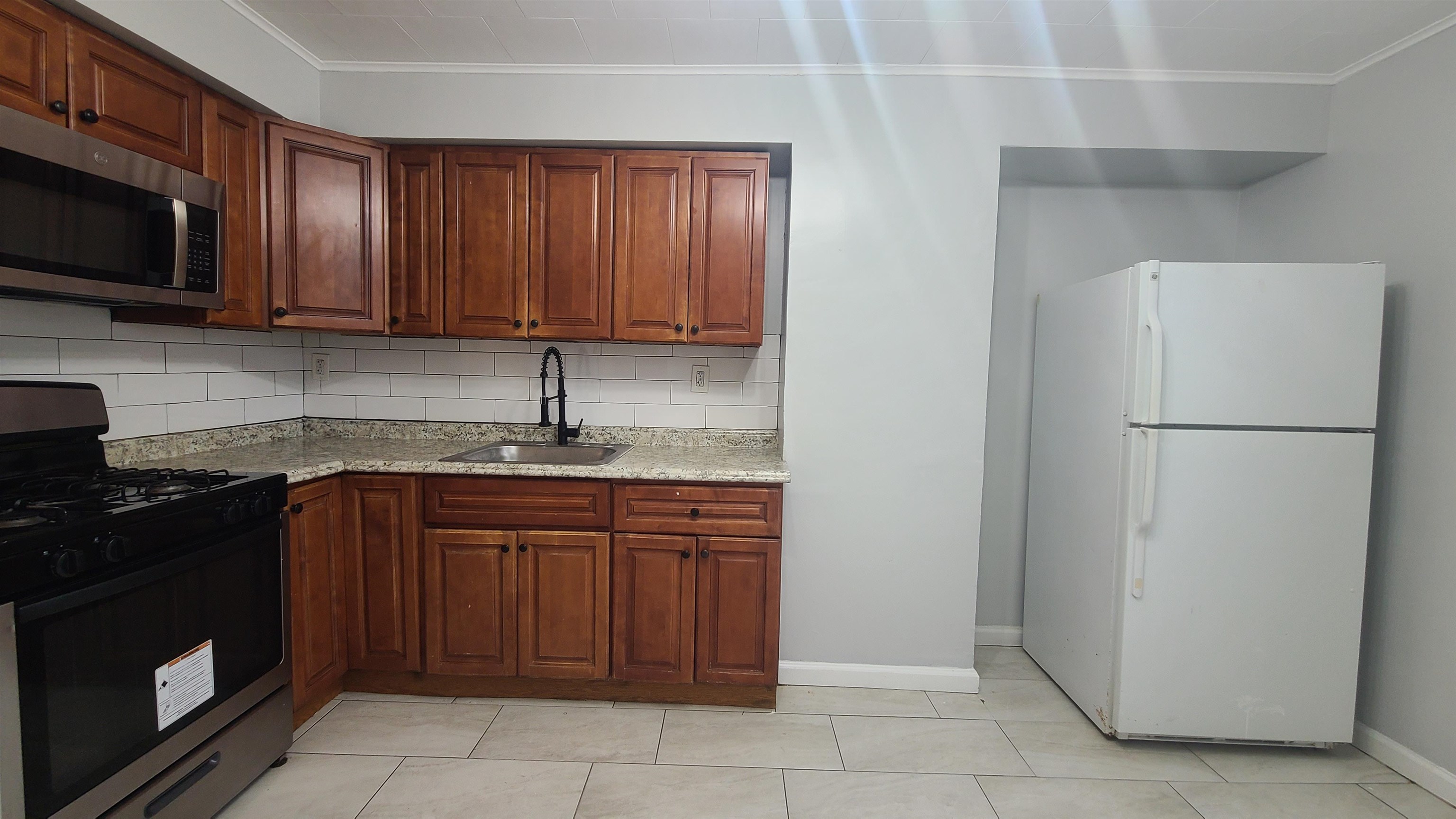 # 240017506 - For Rent in JERSEY CITY - Greenville NJ