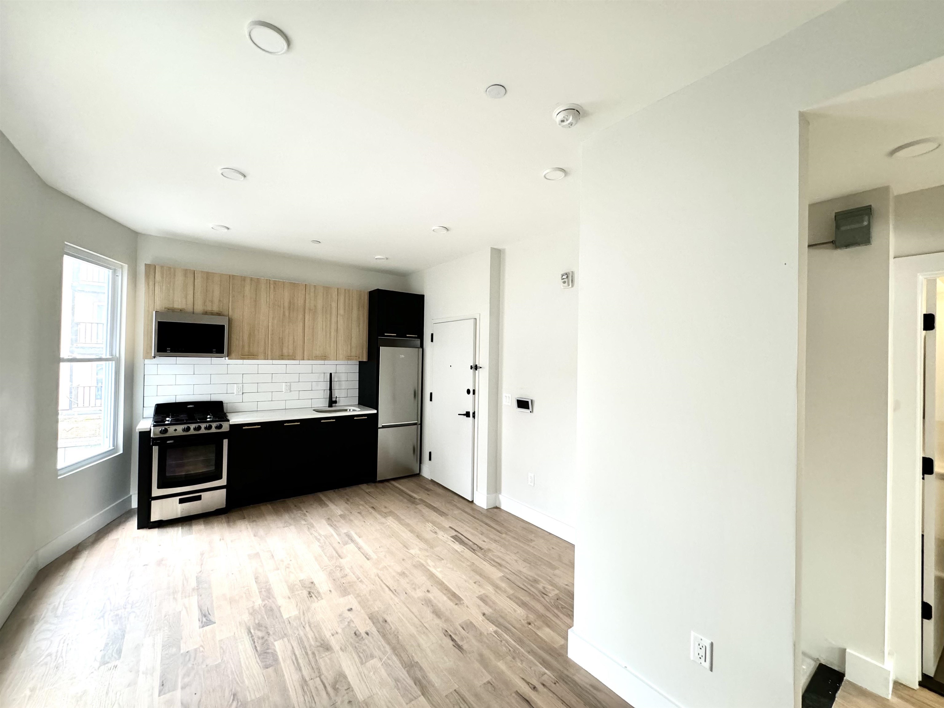 # 240017572 - For Rent in JERSEY CITY - Journal Square NJ