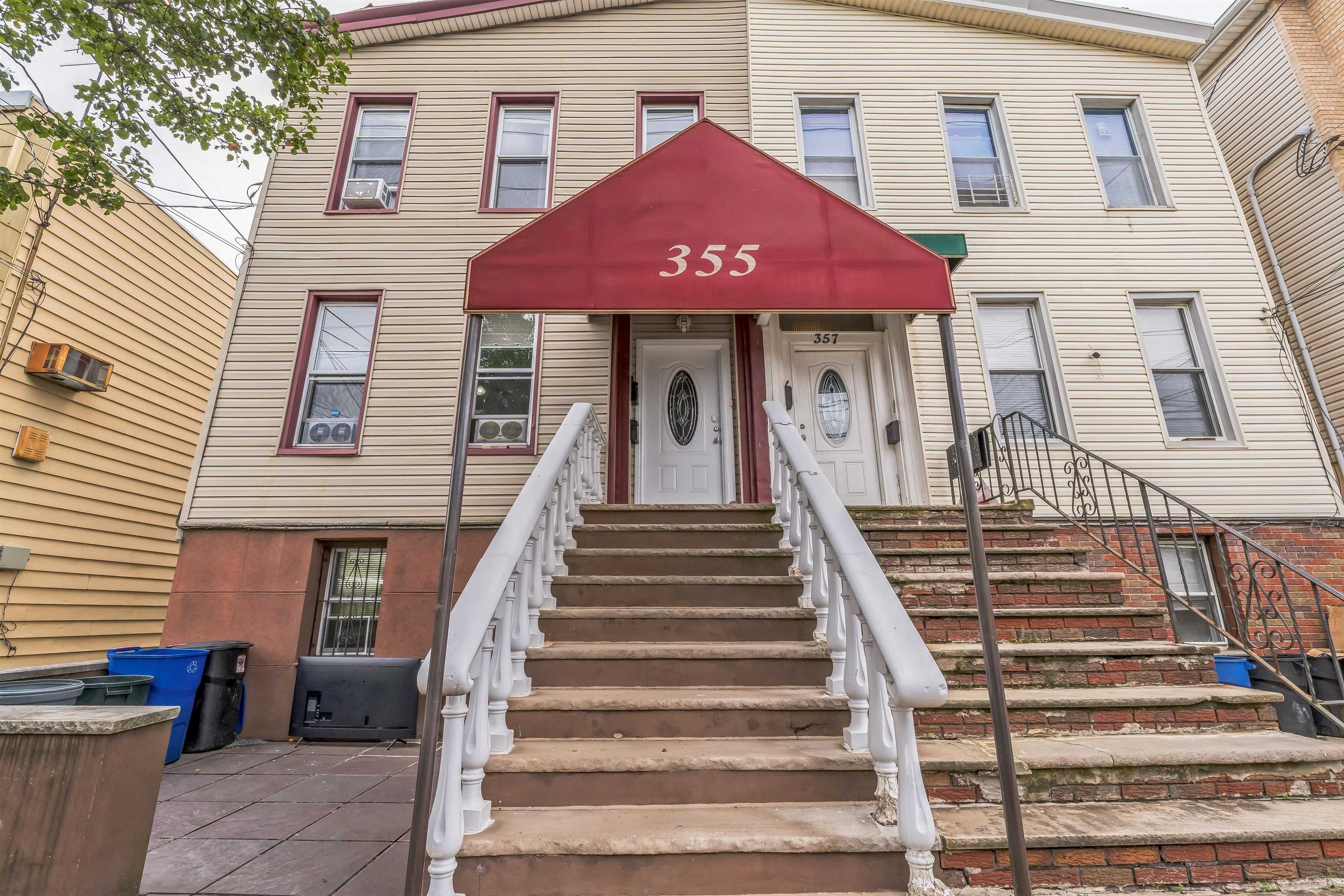 # 240017630 - For Rent in JERSEY CITY - Heights NJ