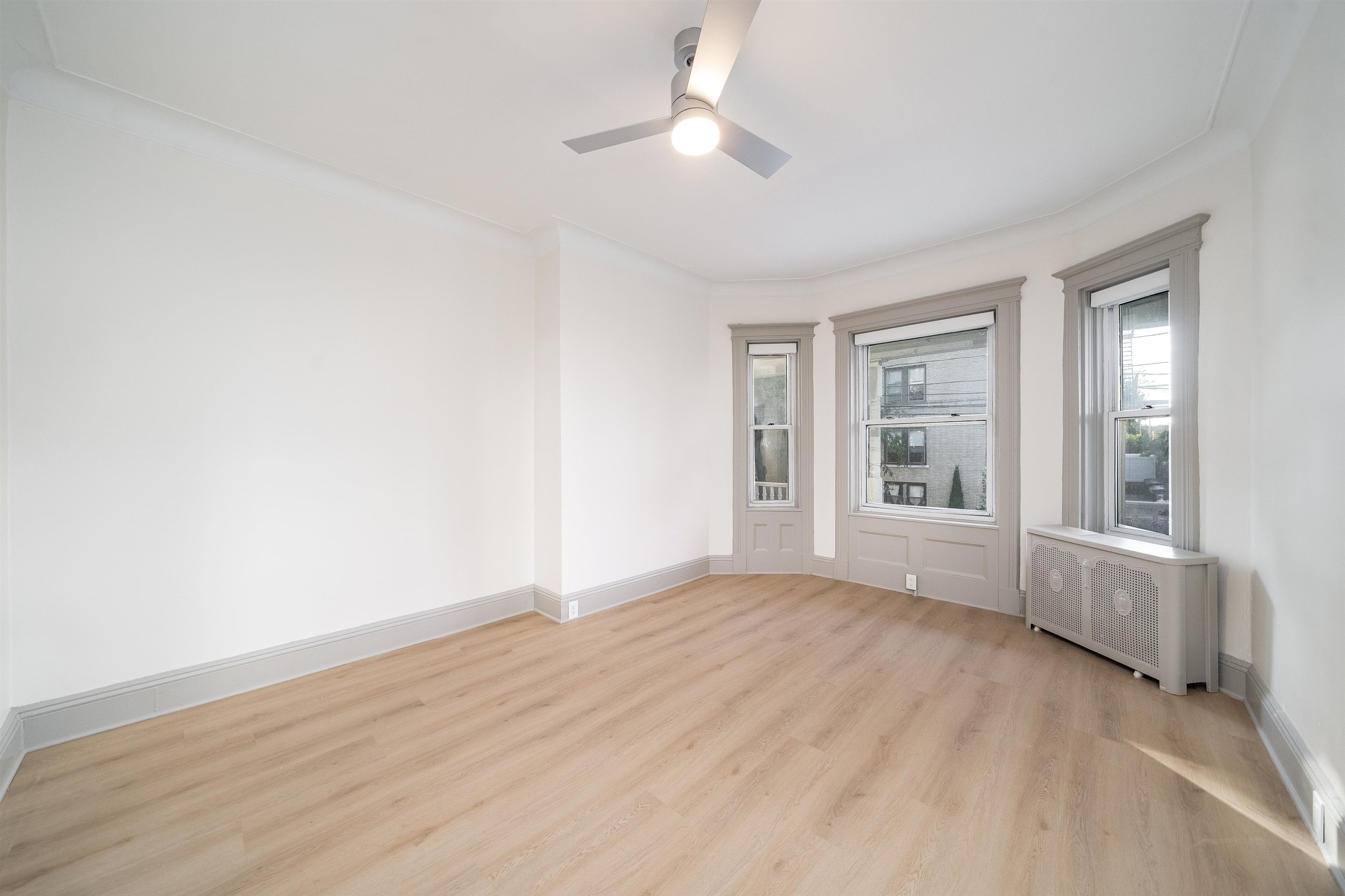 # 240017631 - For Rent in JERSEY CITY - Heights NJ