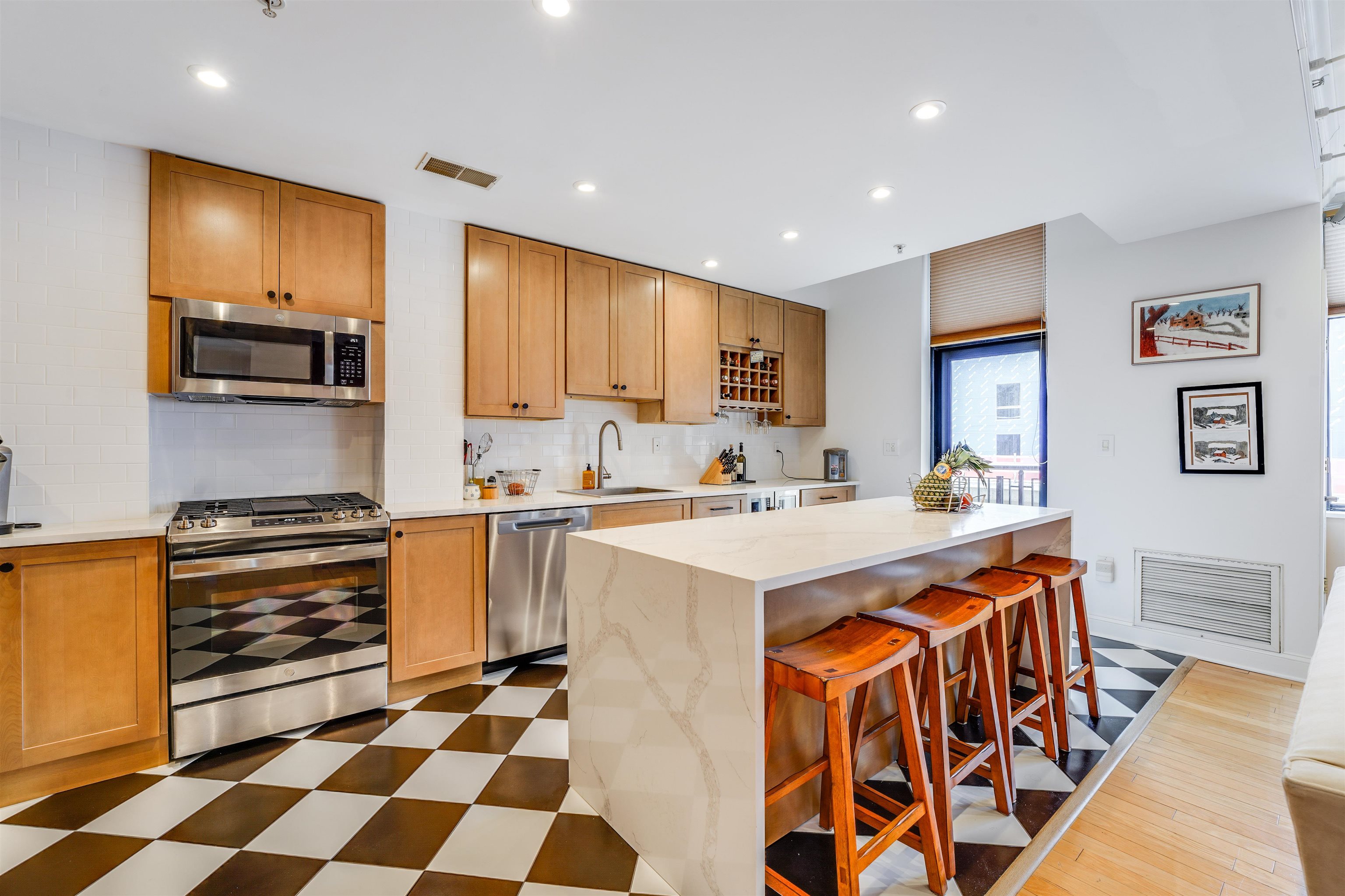 # 240017777 - For Rent in Hoboken NJ