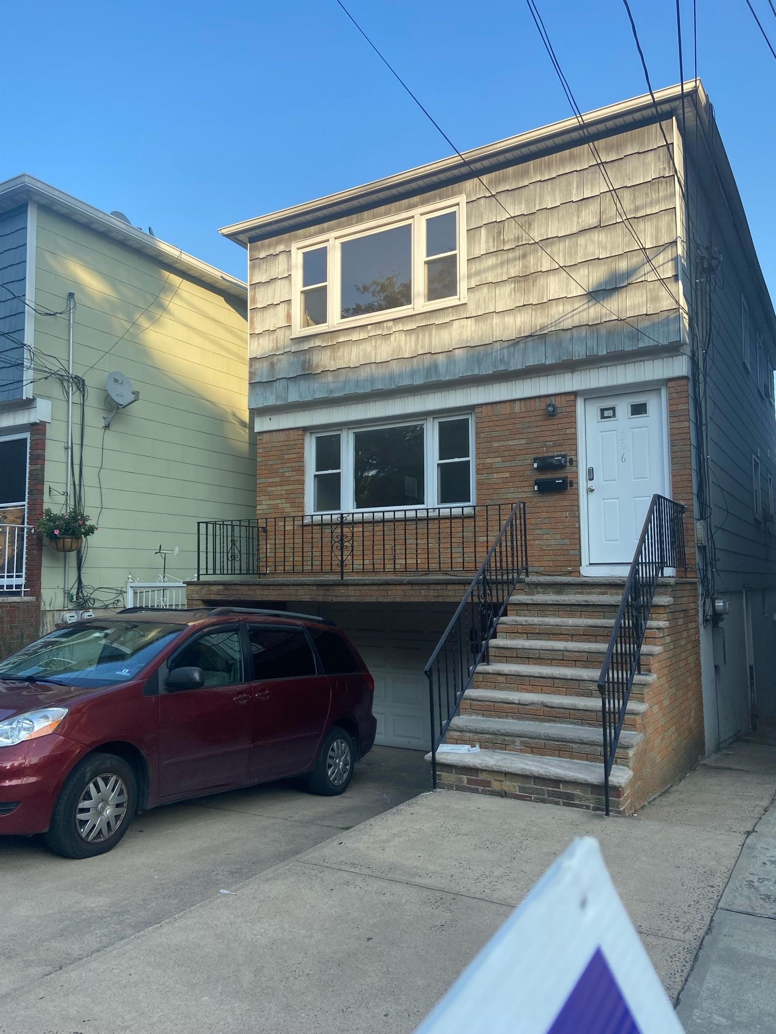 # 240017782 - For Rent in JERSEY CITY - Bergen-Lafayett NJ