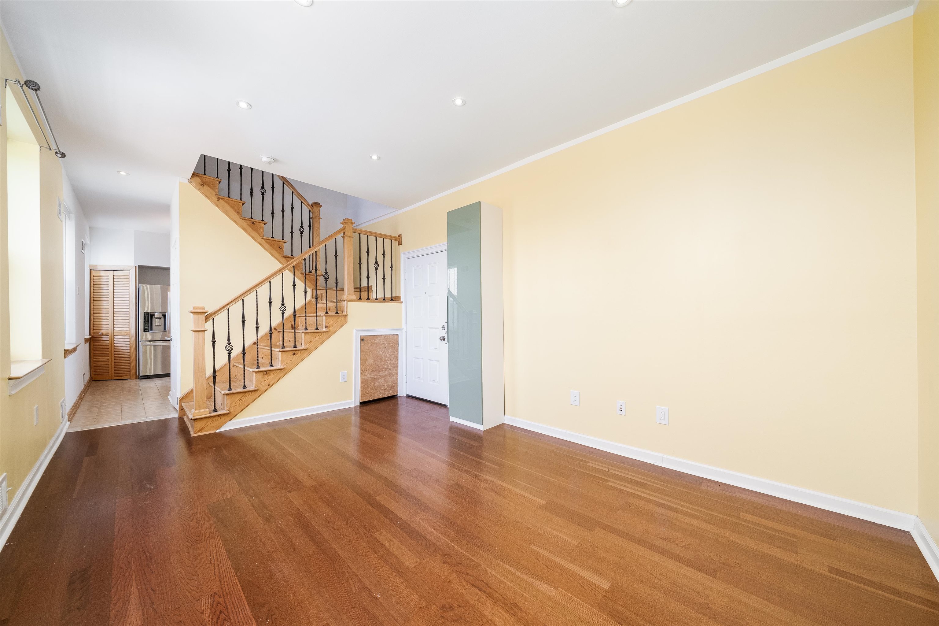 # 240017874 - For Rent in JERSEY CITY - Heights NJ