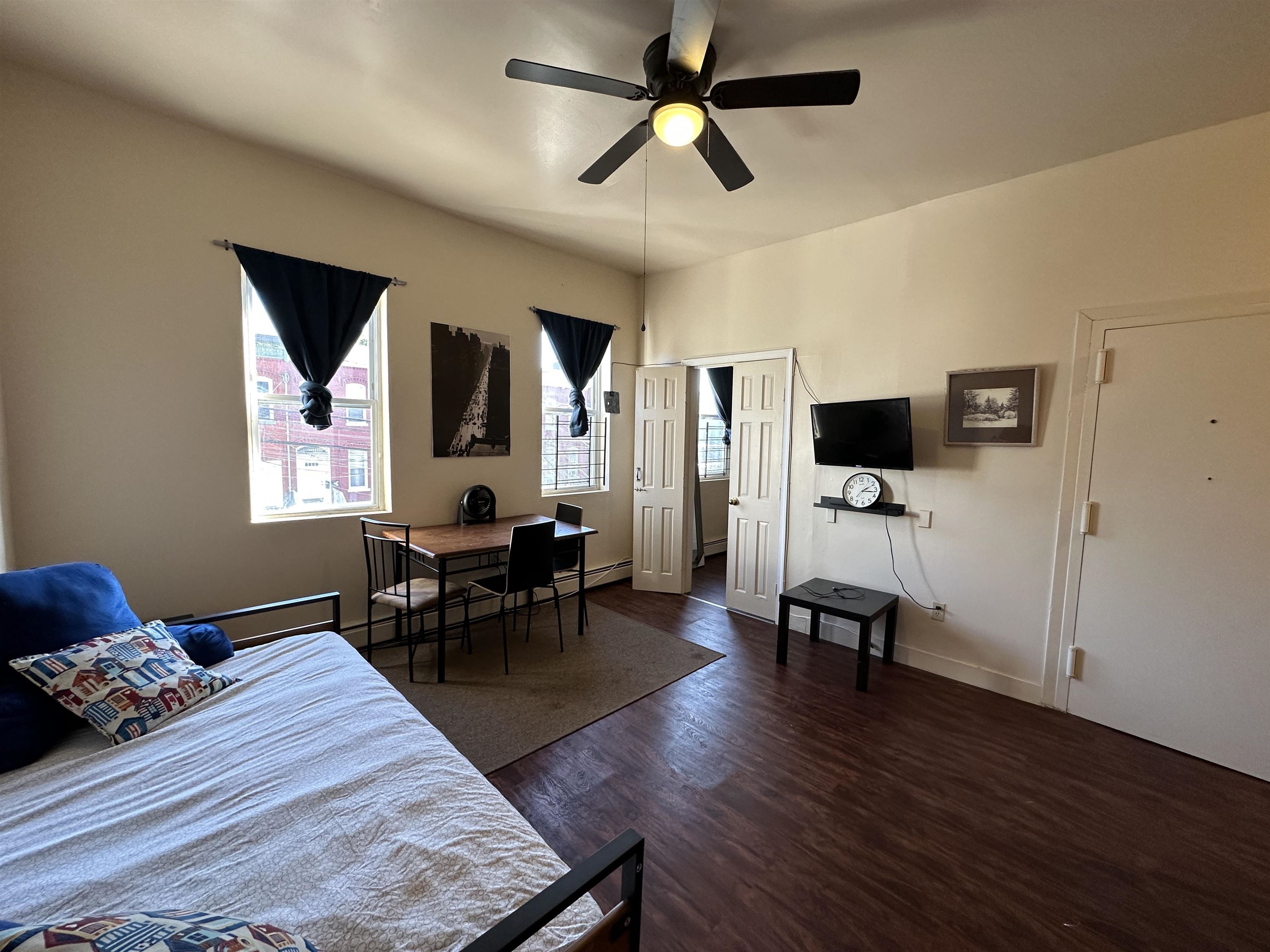 # 240017921 - For Rent in JERSEY CITY - Bergen-Lafayett NJ