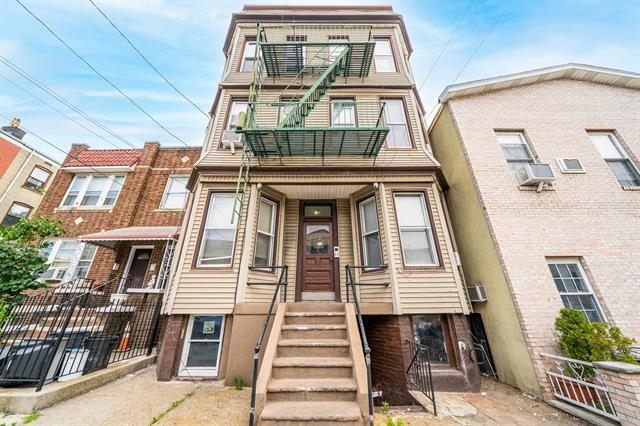 # 240018016 - For Rent in JERSEY CITY - Heights NJ