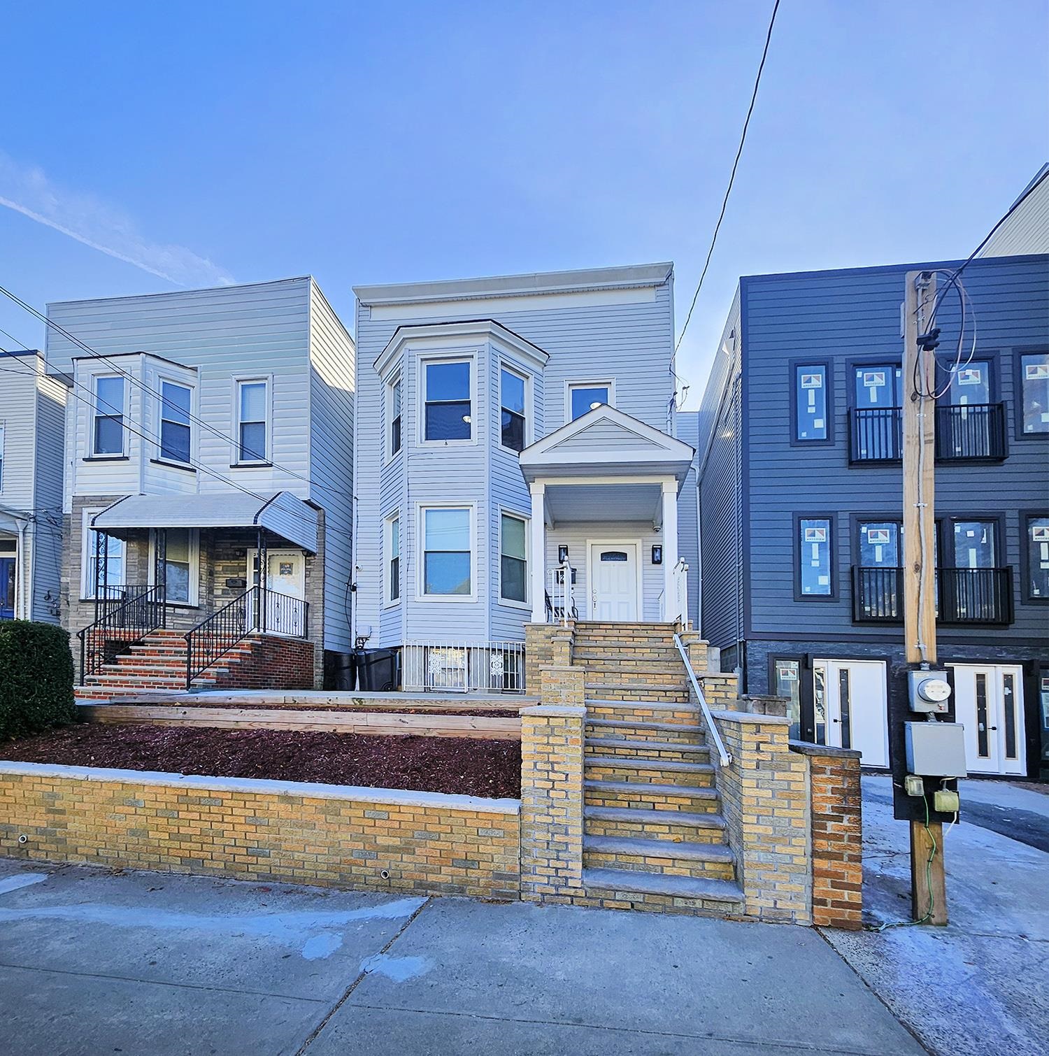 # 240018097 - For Rent in JERSEY CITY - Heights NJ