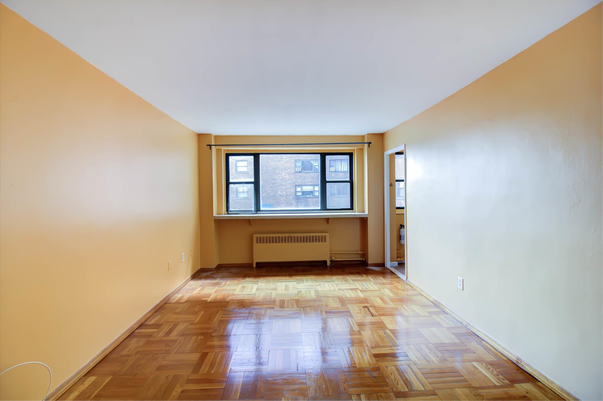 # 240018233 - For Rent in West New York NJ