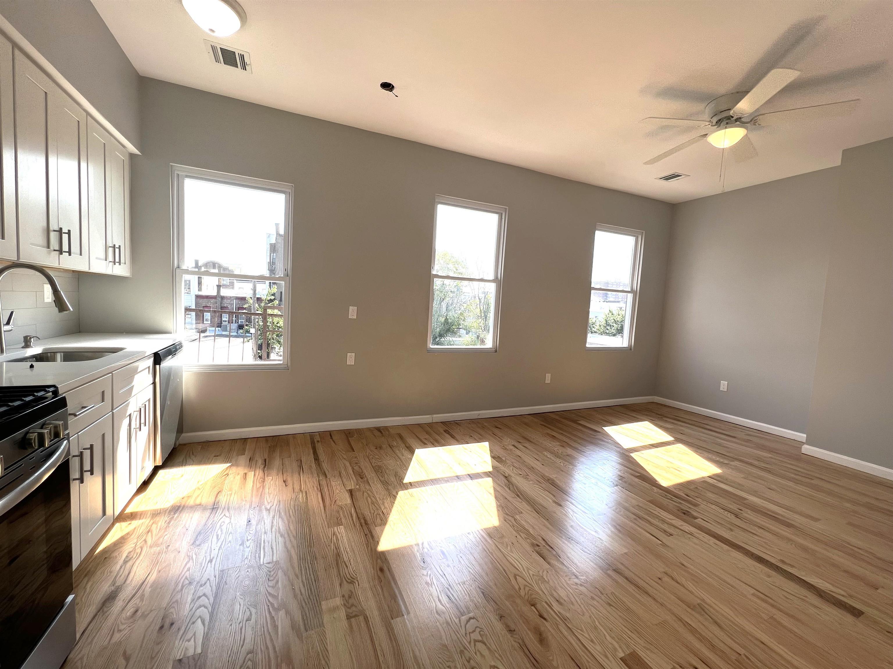 # 240018345 - For Rent in Union City NJ