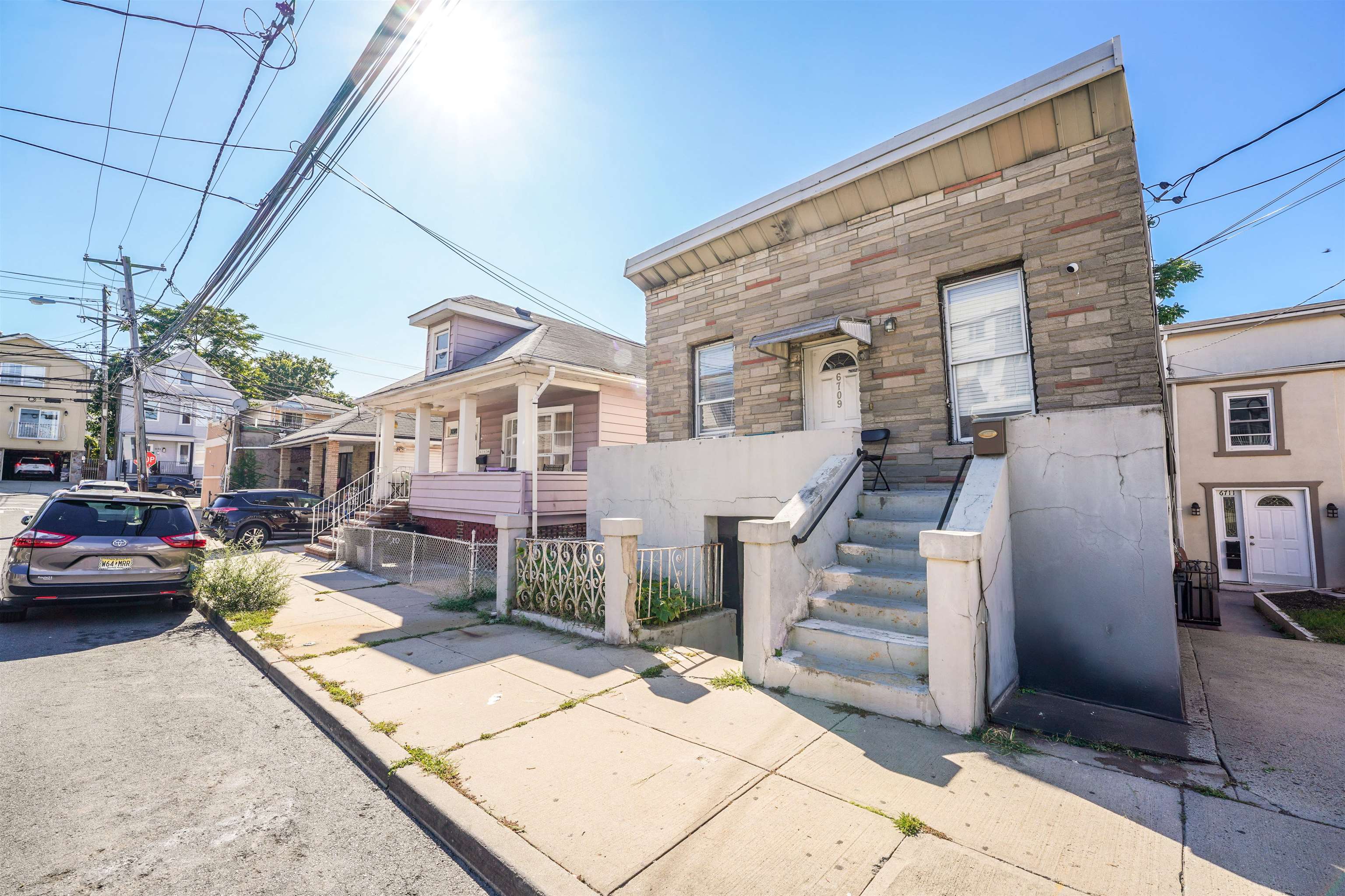 # 240018358 - For Rent in North Bergen NJ