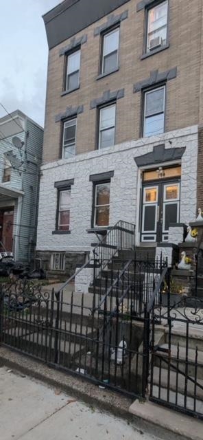 # 240018394 - For Rent in JERSEY CITY - Heights NJ