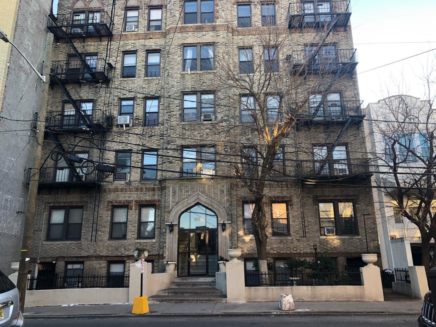 # 240018638 - For Rent in West New York NJ