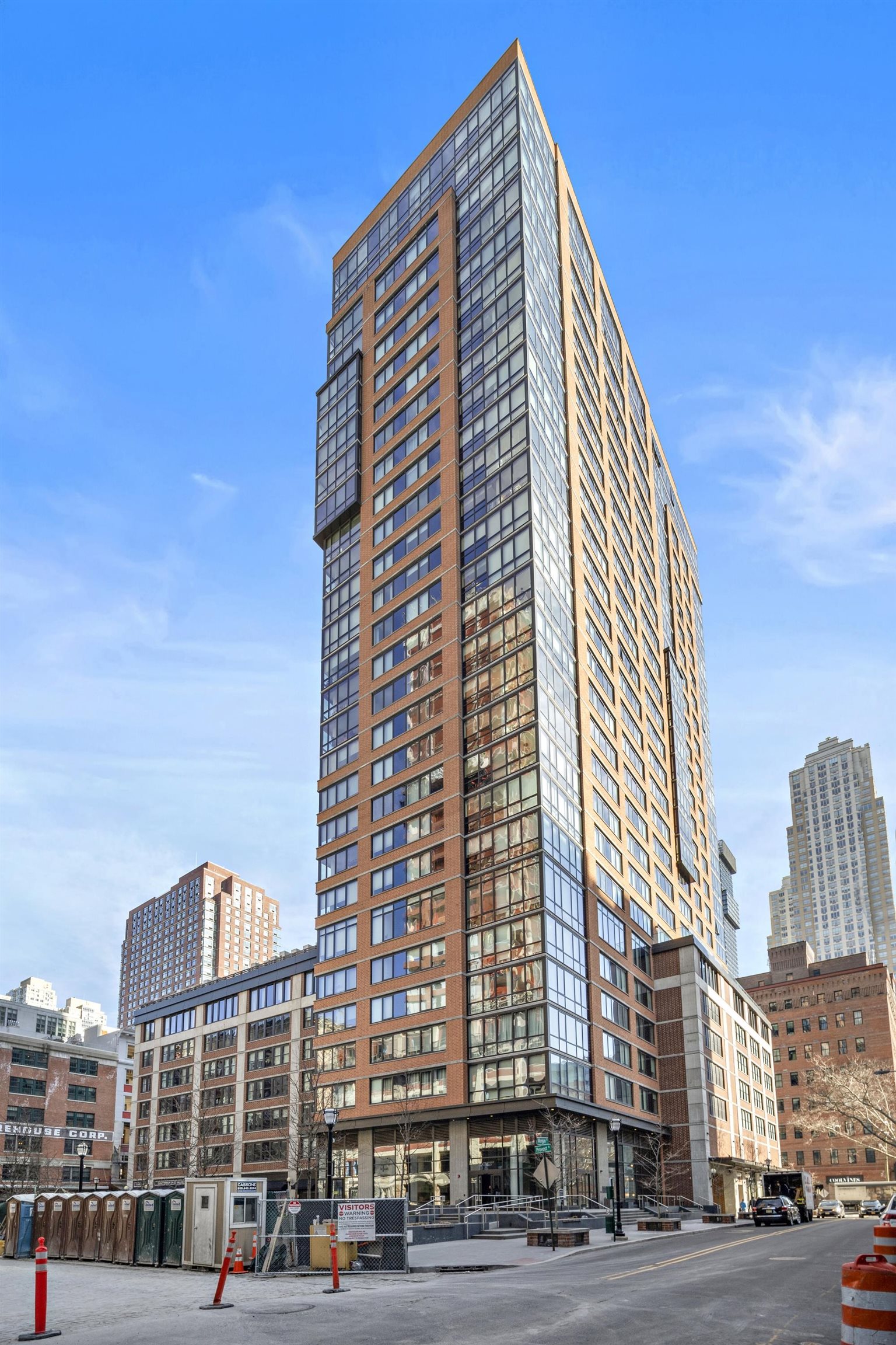 # 240018776 - For Rent in JERSEY CITY - Downtown NJ