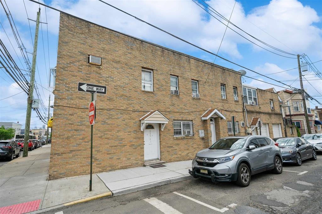 # 240018829 - For Rent in West New York NJ