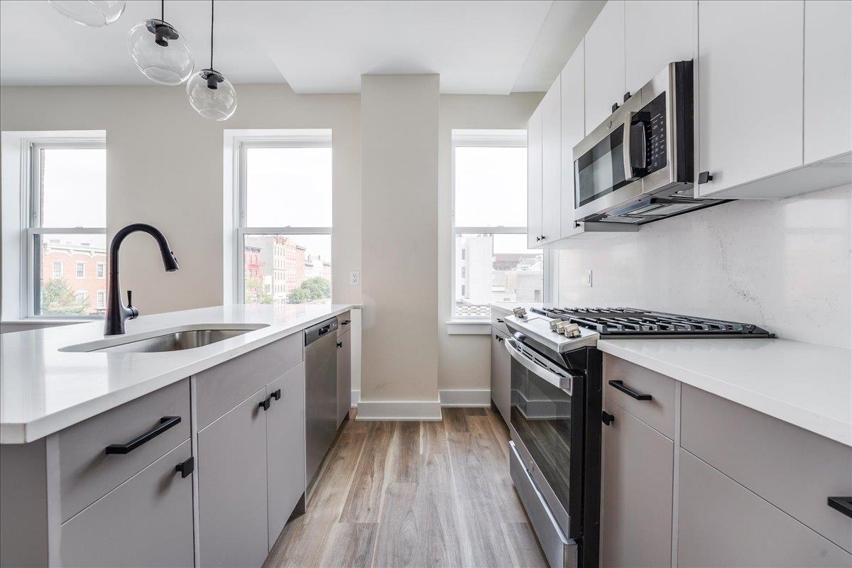 # 240018895 - For Rent in Hoboken NJ